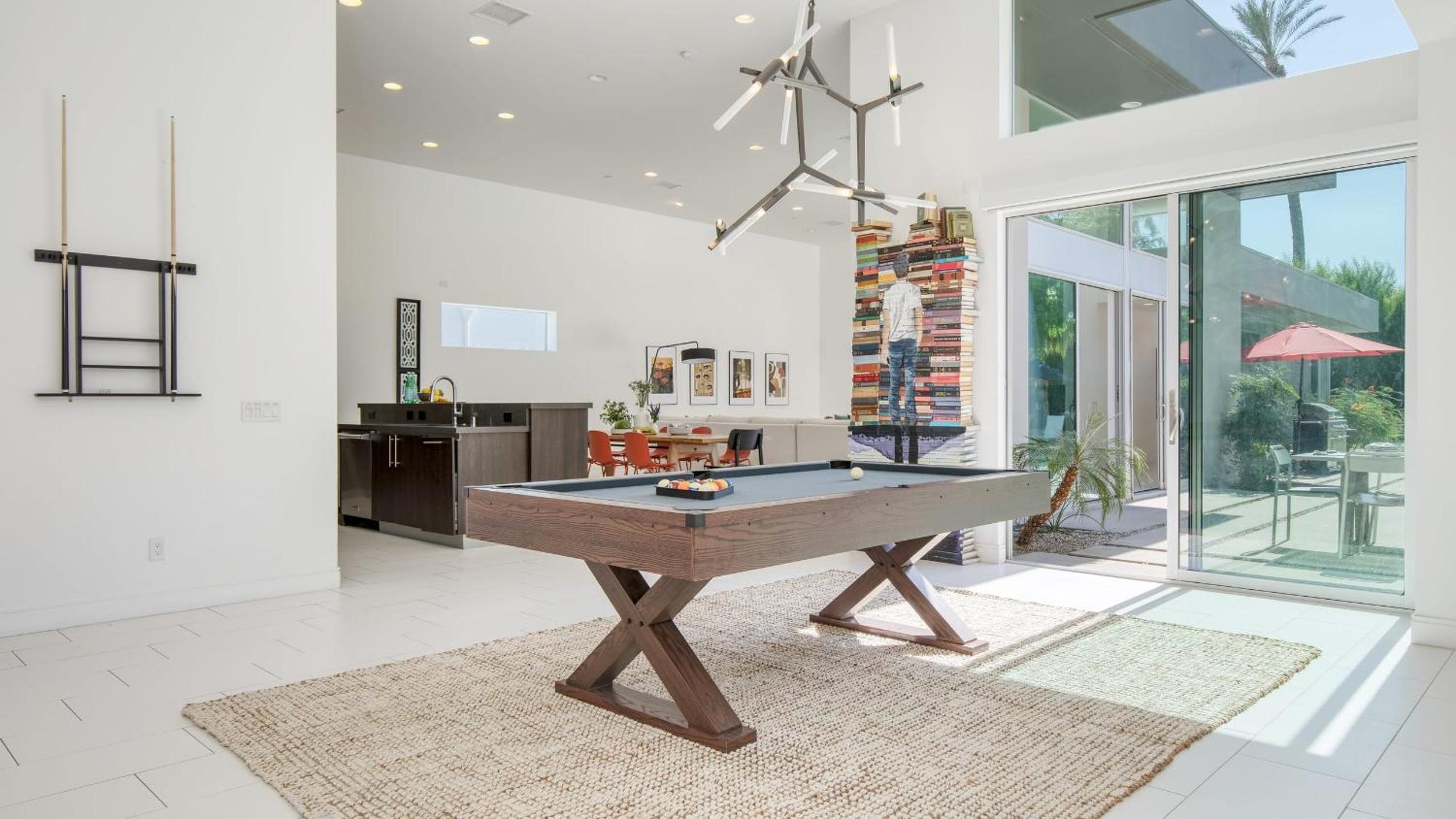 2 Luxe Villas Sleeps 24 Pool Putting Green Polo Villas Mira by AvantStay