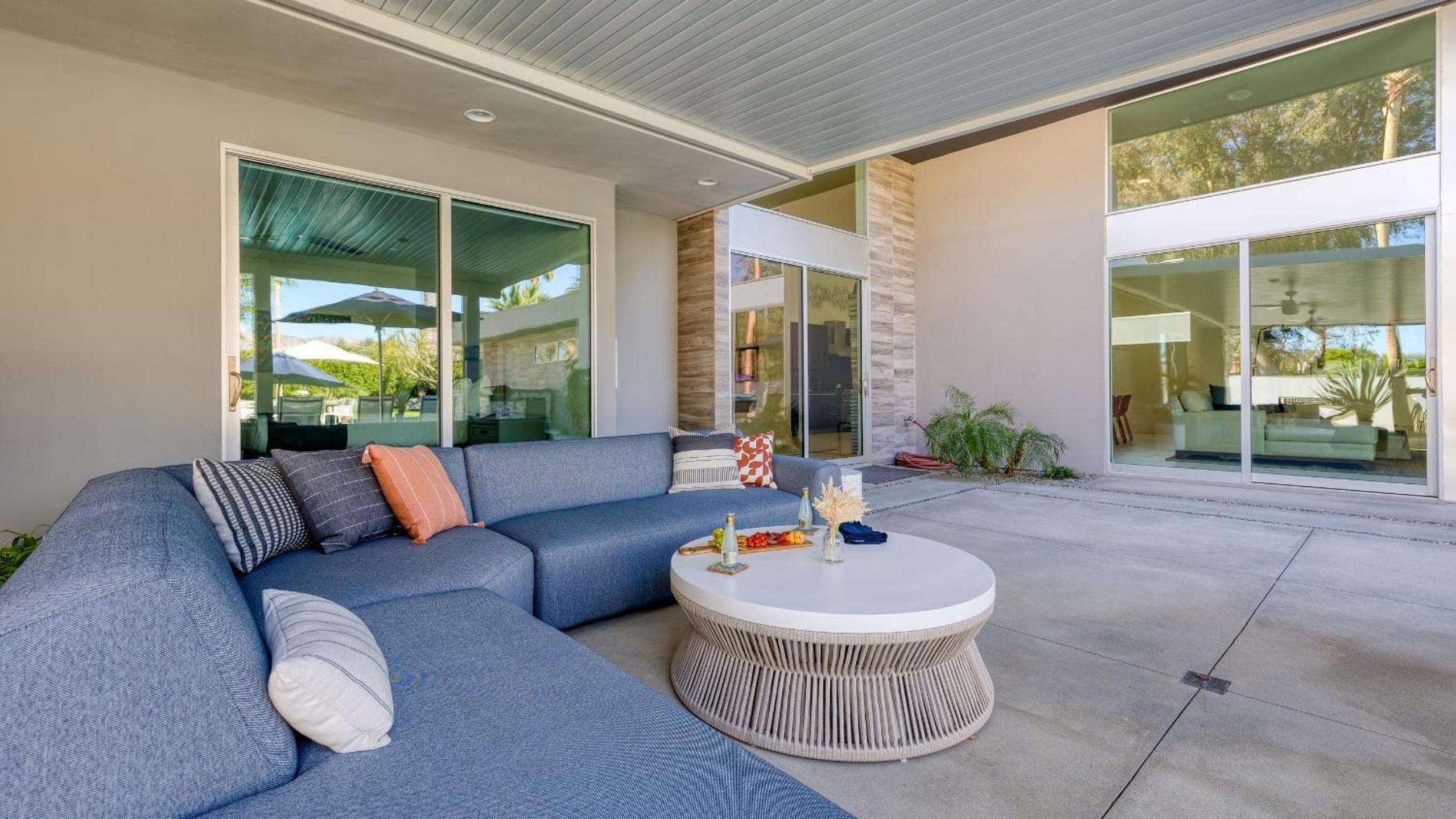 2 Luxe Villas Sleeps 24 Pool Putting Green Polo Villas Mira by AvantStay