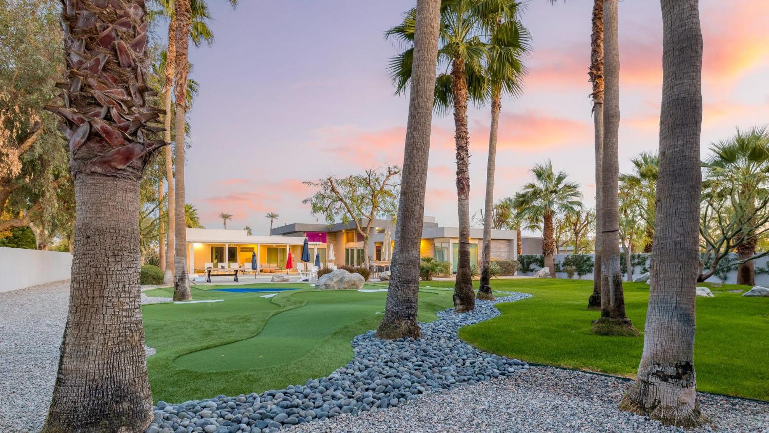 2 Luxe Villas Sleeps 24 Pool Putting Green Polo Villas Mira by AvantStay