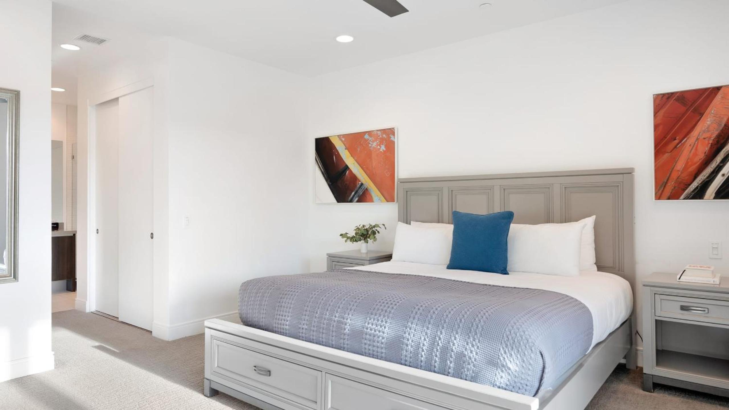 2 Luxe Villas Sleeps 24 Pool Putting Green Polo Villas Mira by AvantStay