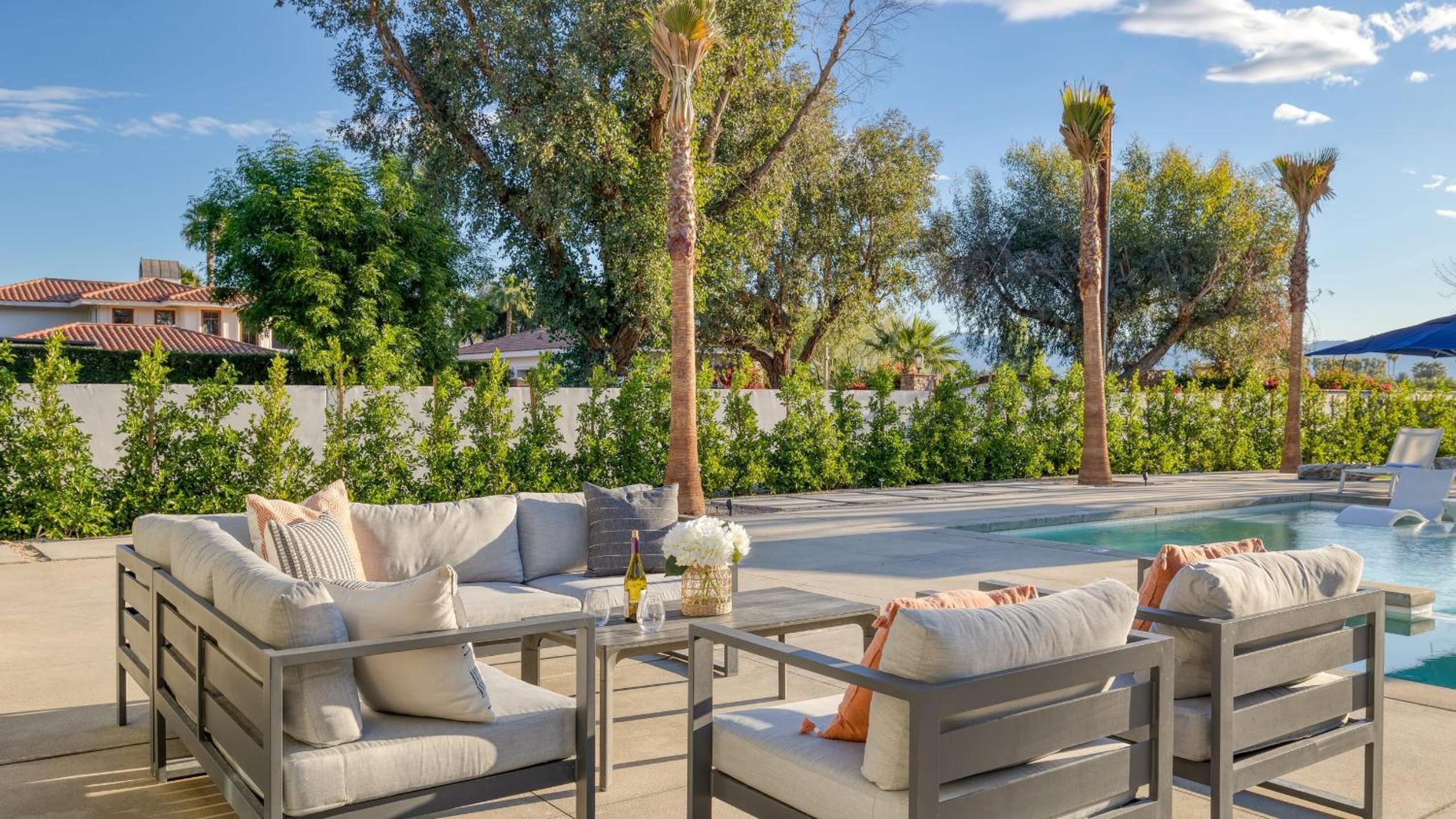 2 Luxe Villas Sleeps 24 Pool Putting Green Polo Villas Mira by AvantStay