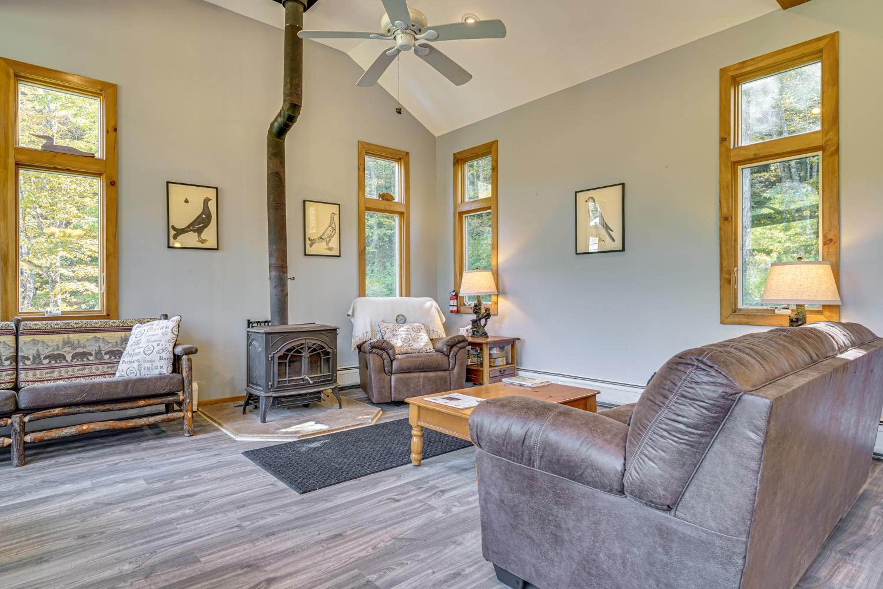 Riverfront Home with Hot Tub Near Killington Resort