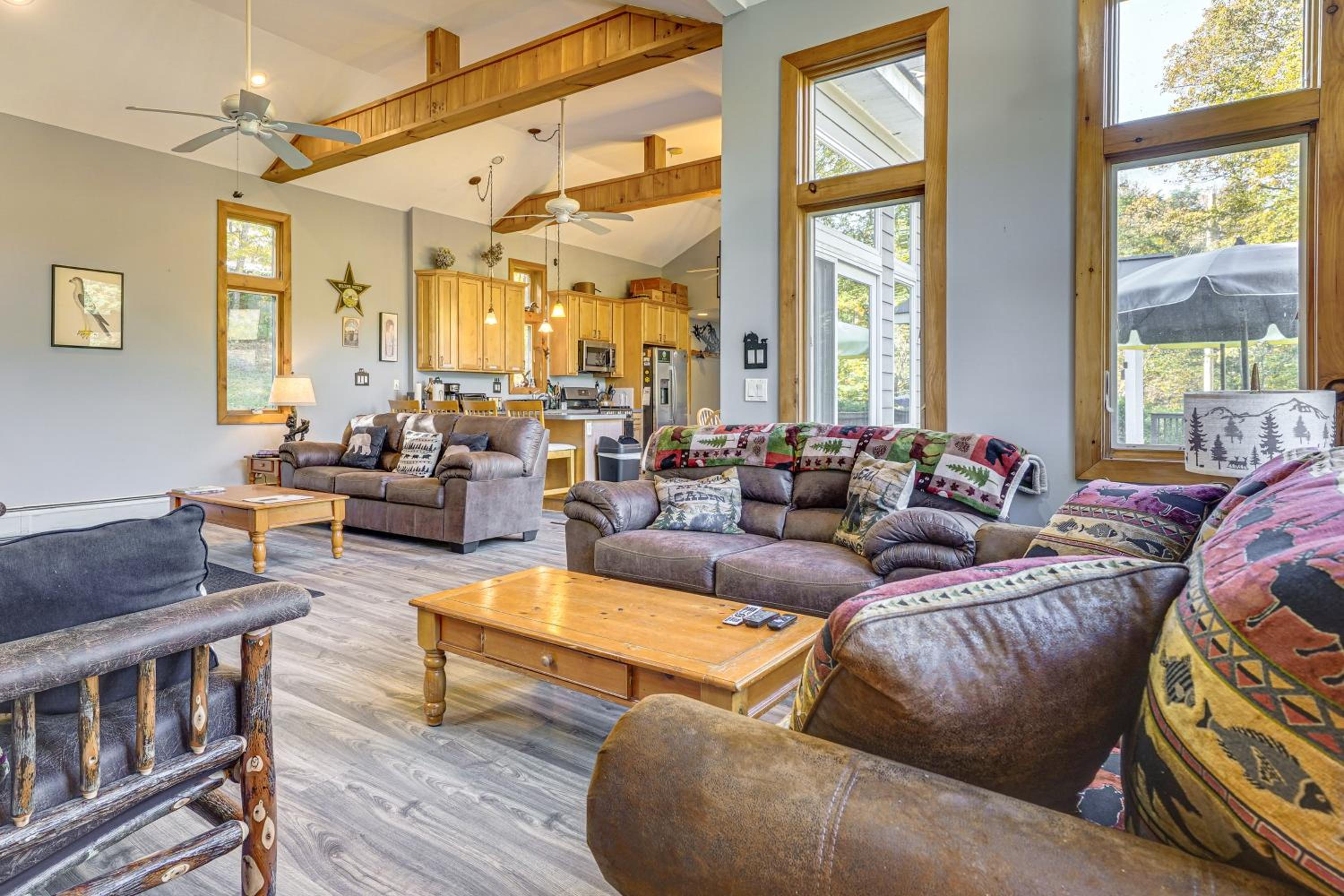 Riverfront Home with Hot Tub Near Killington Resort