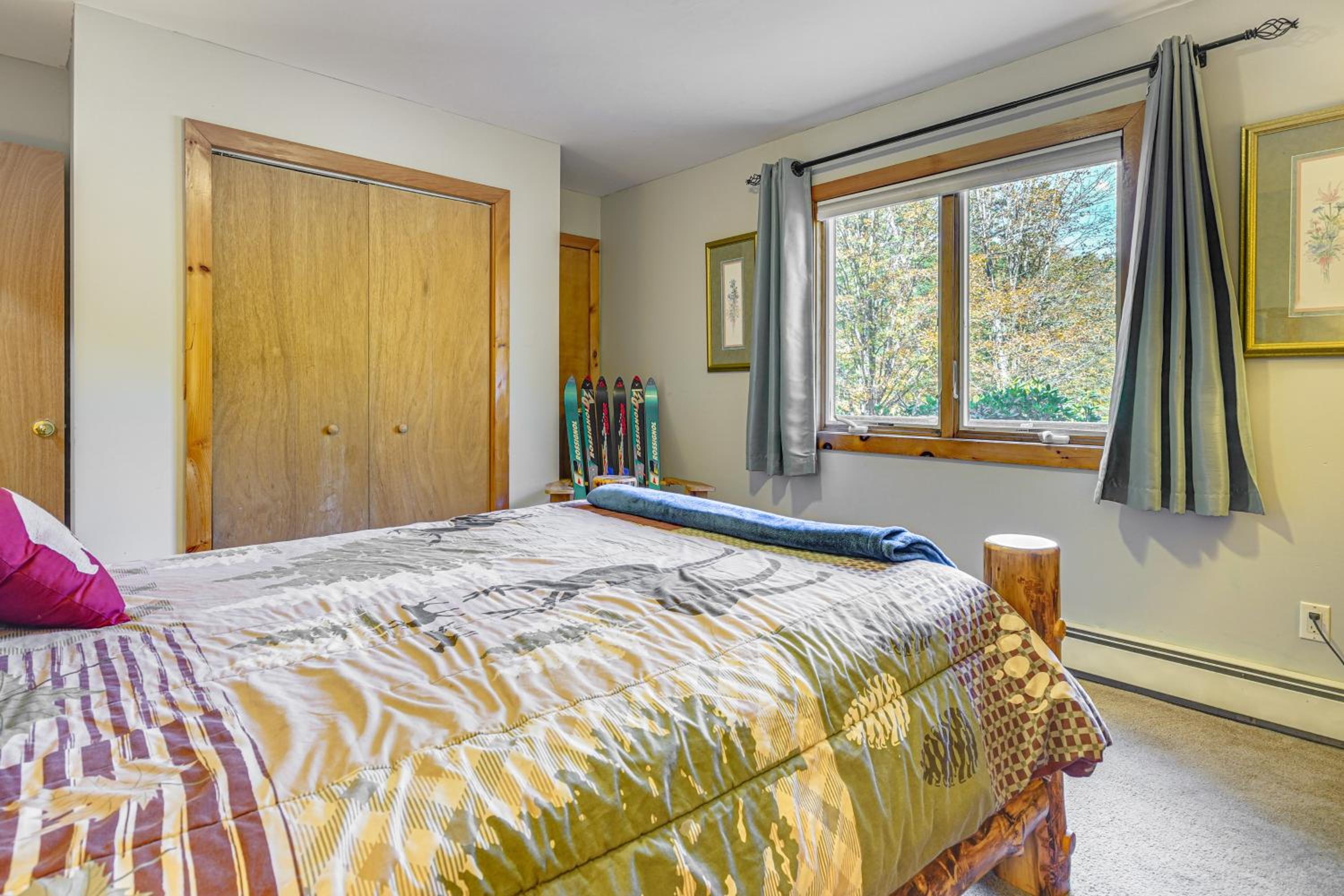 Riverfront Home with Hot Tub Near Killington Resort