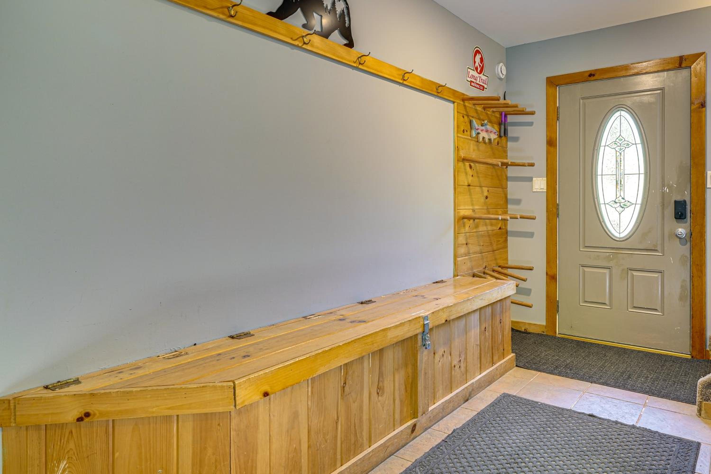 Riverfront Home with Hot Tub Near Killington Resort