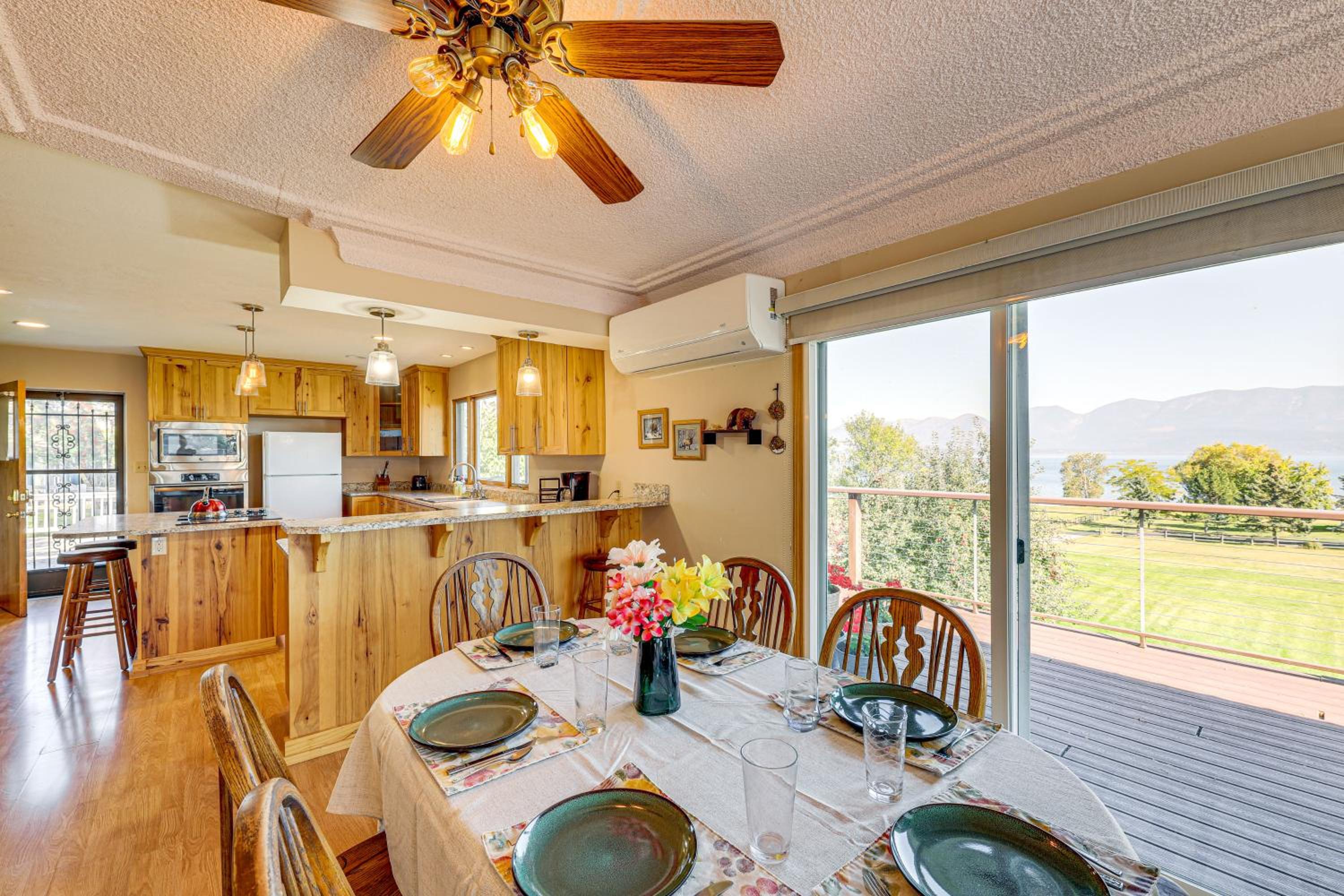 Hot Tub, Views and Private Dock Polson Haven!
