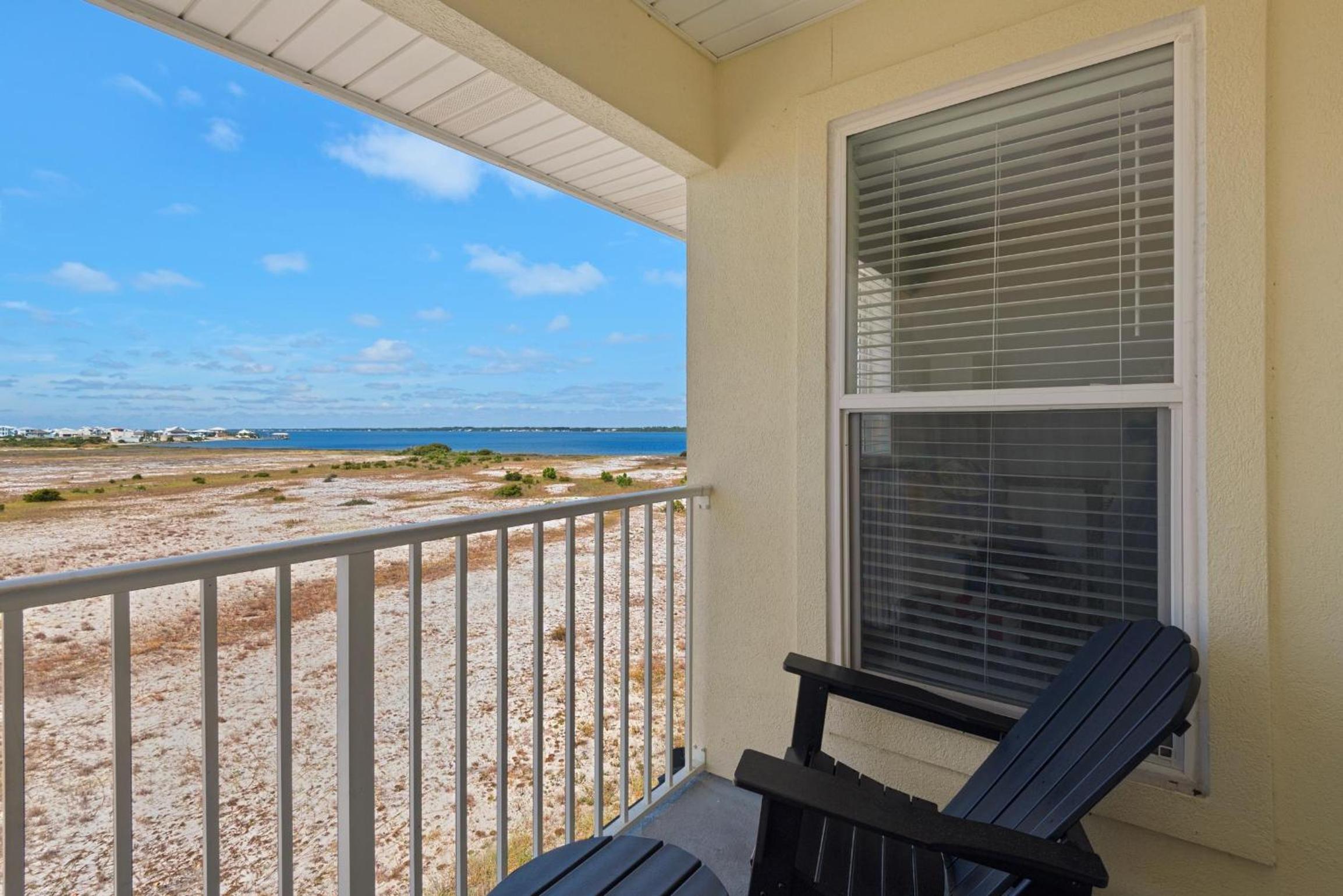 Gulf Island 232 - Sunset Suite