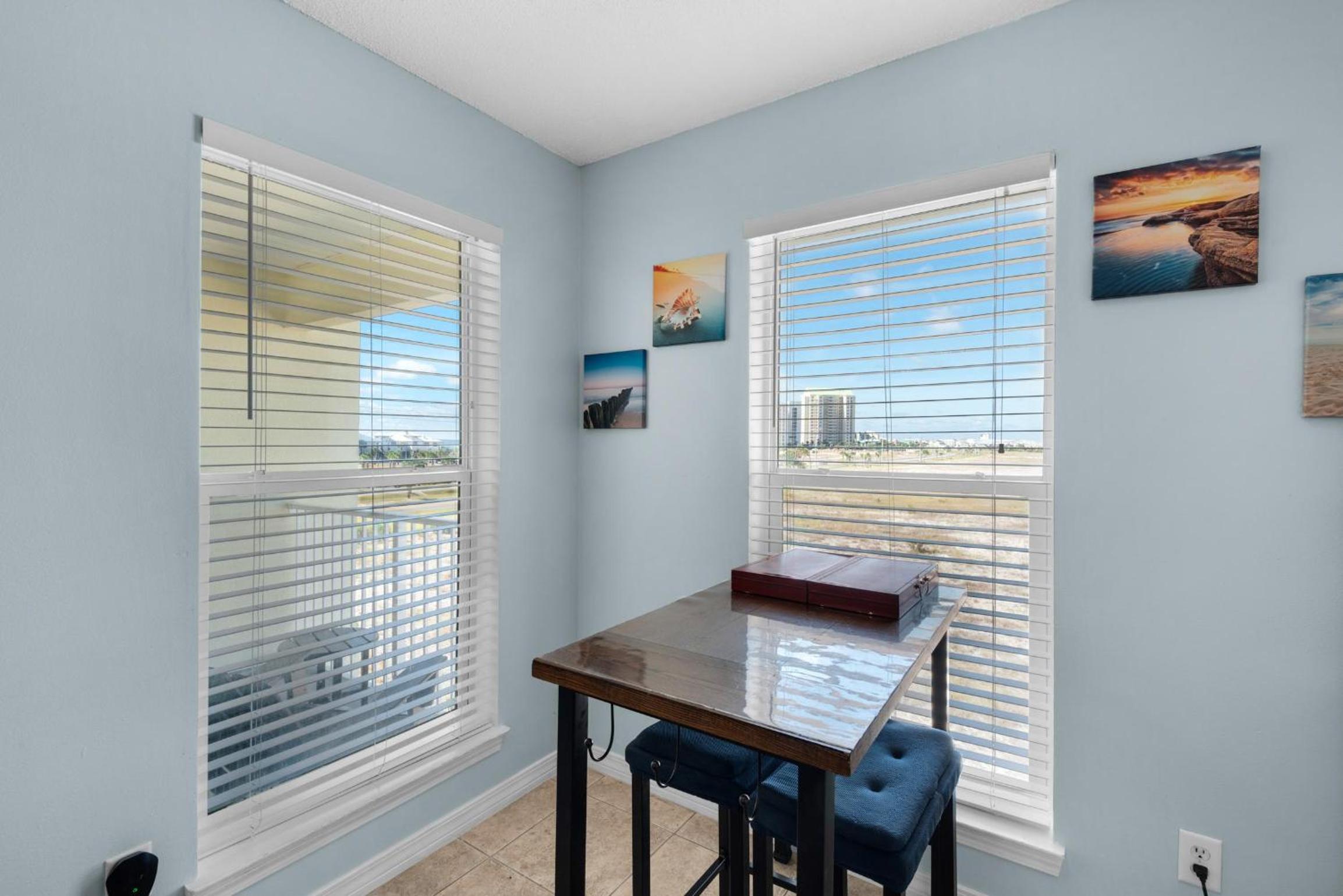 Gulf Island 232 - Sunset Suite