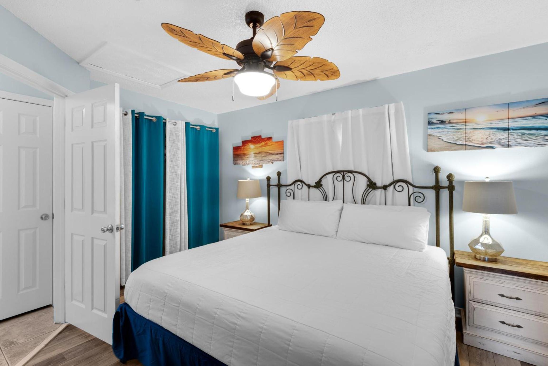 Gulf Island 232 - Sunset Suite