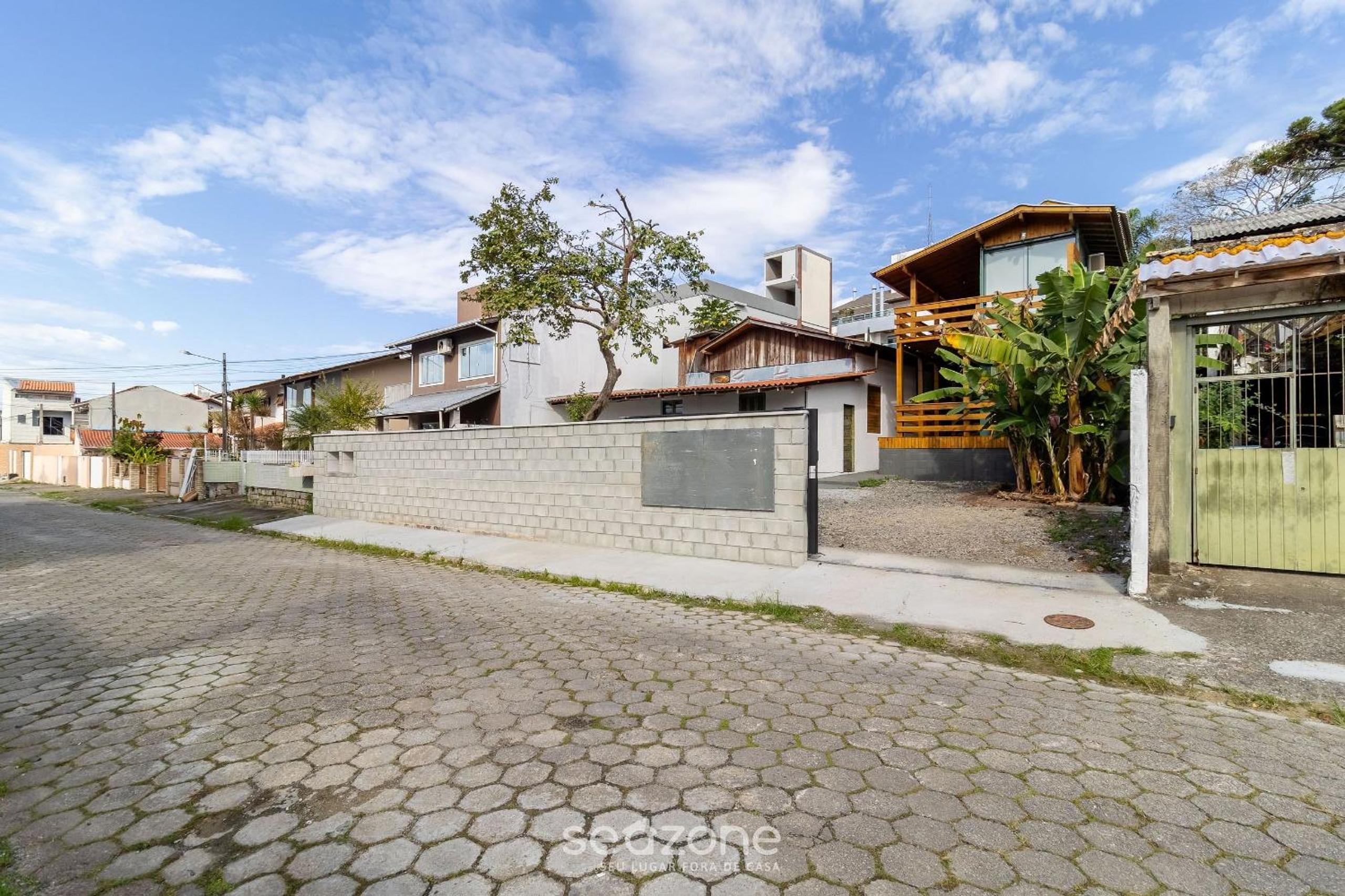 Beautiful and Practical Studios in Lagoa da Conceição - JAS