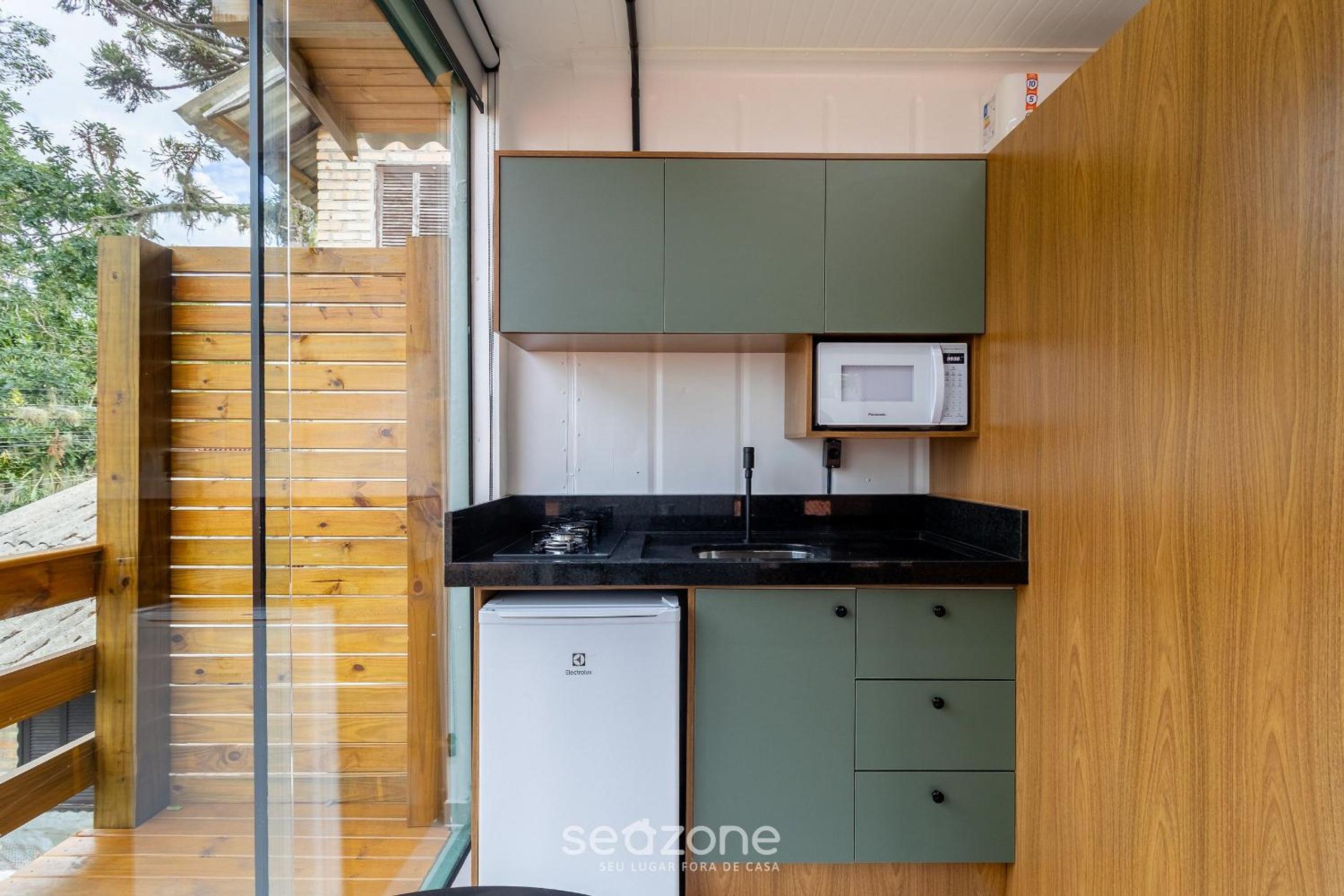 Beautiful and Practical Studios in Lagoa da Conceição - JAS