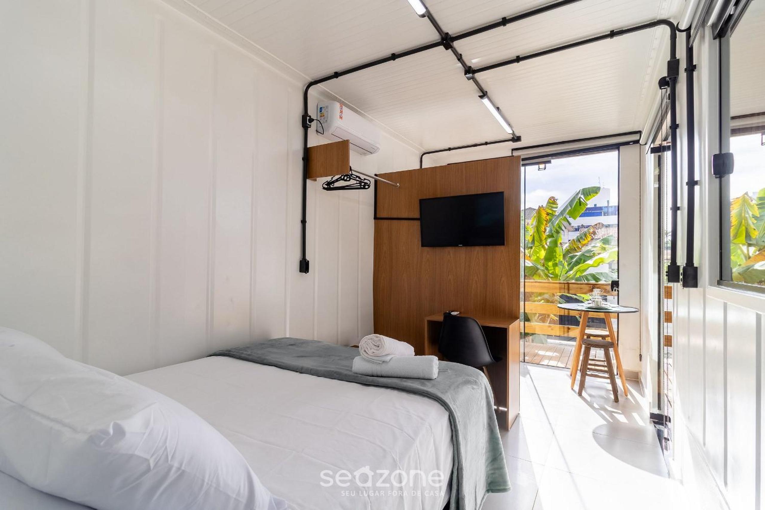 Beautiful and Practical Studios in Lagoa da Conceição - JAS