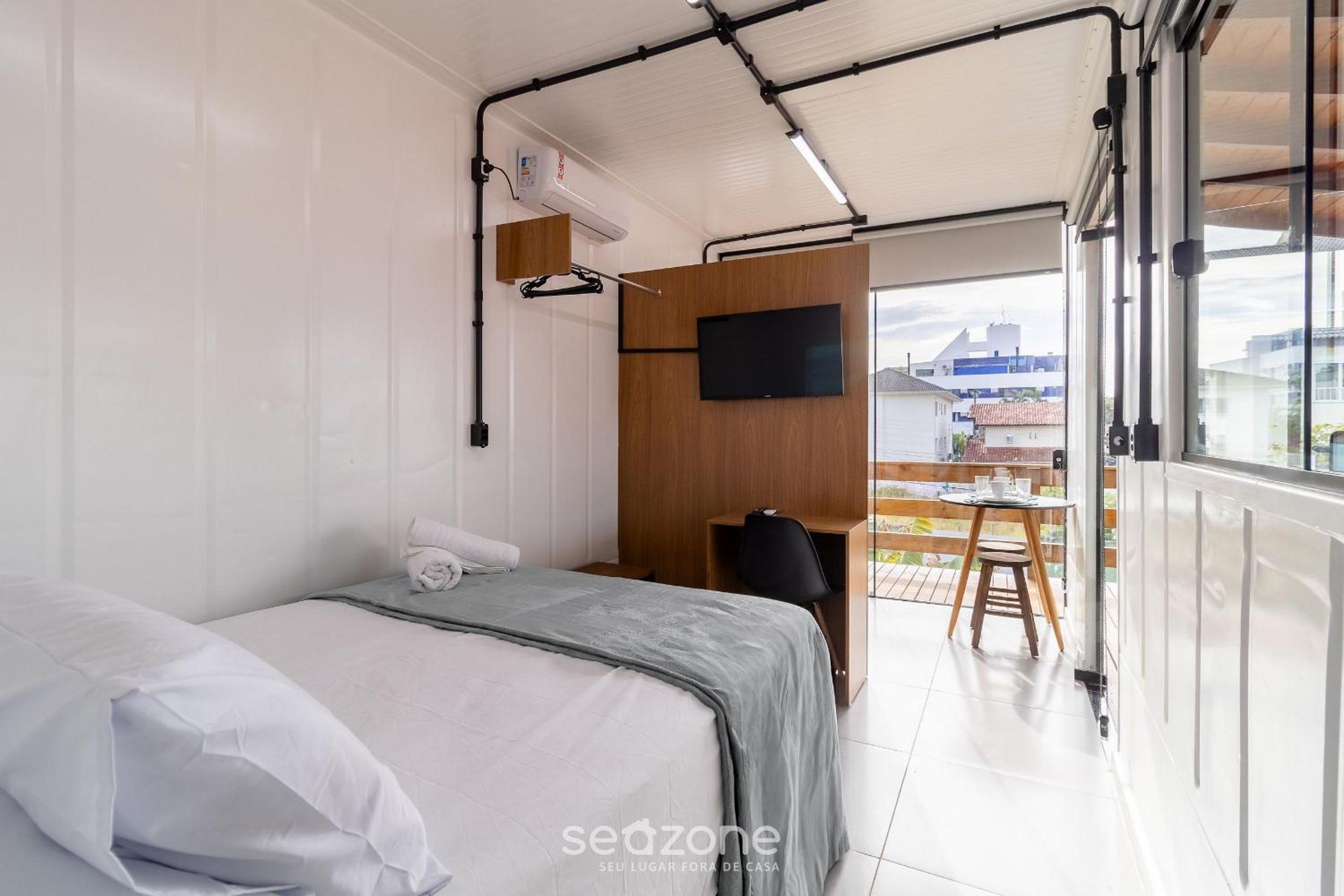 Beautiful and Practical Studios in Lagoa da Conceição - JAS