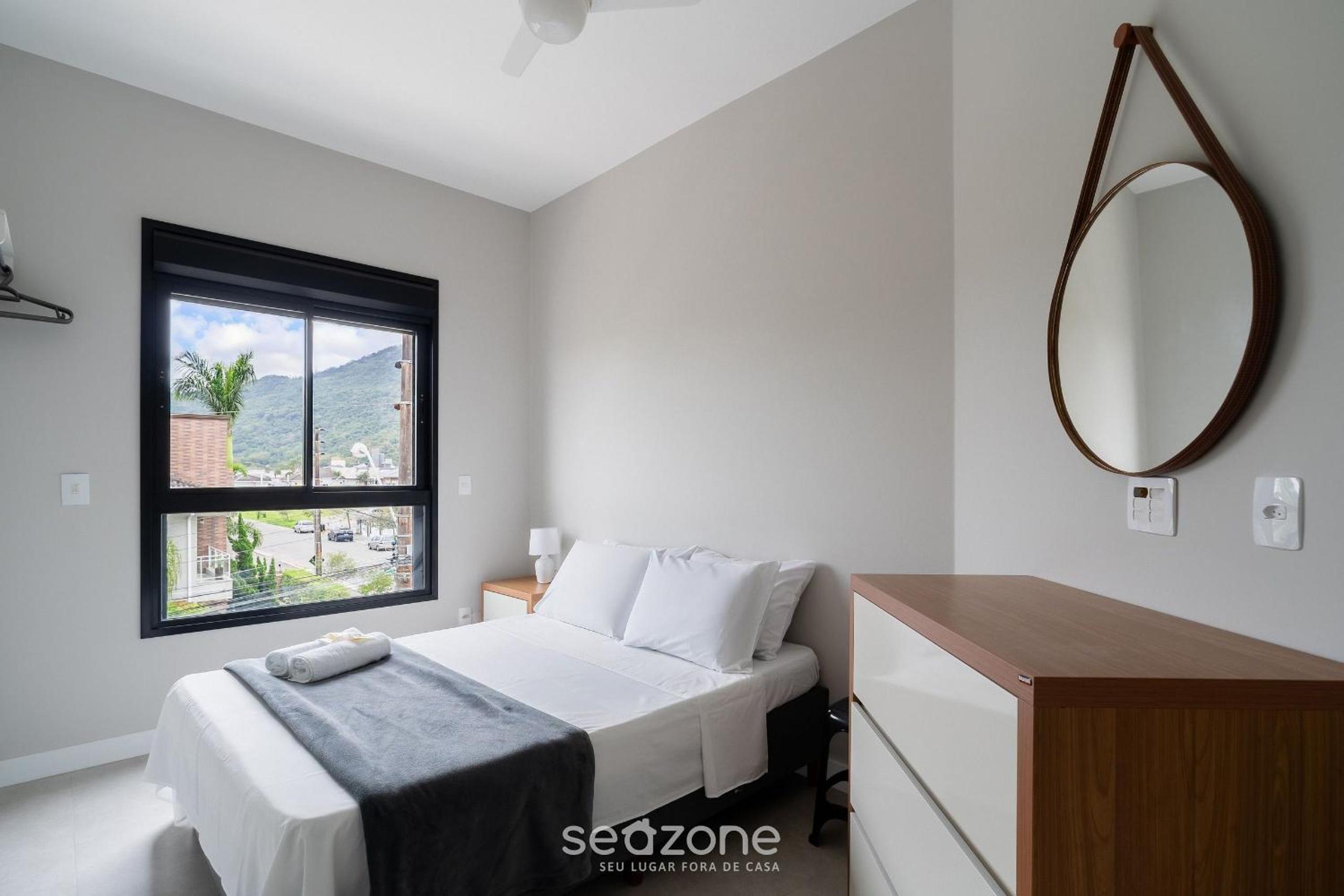 Building with swimming pool 800m from Beach - ACB
