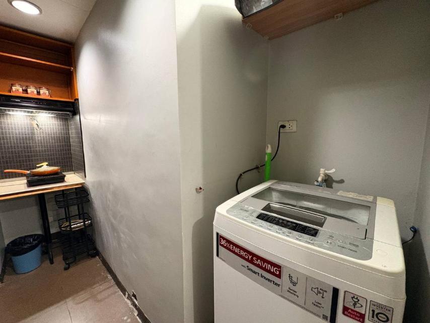 Super Cozy Apartment-Newport Boulevard