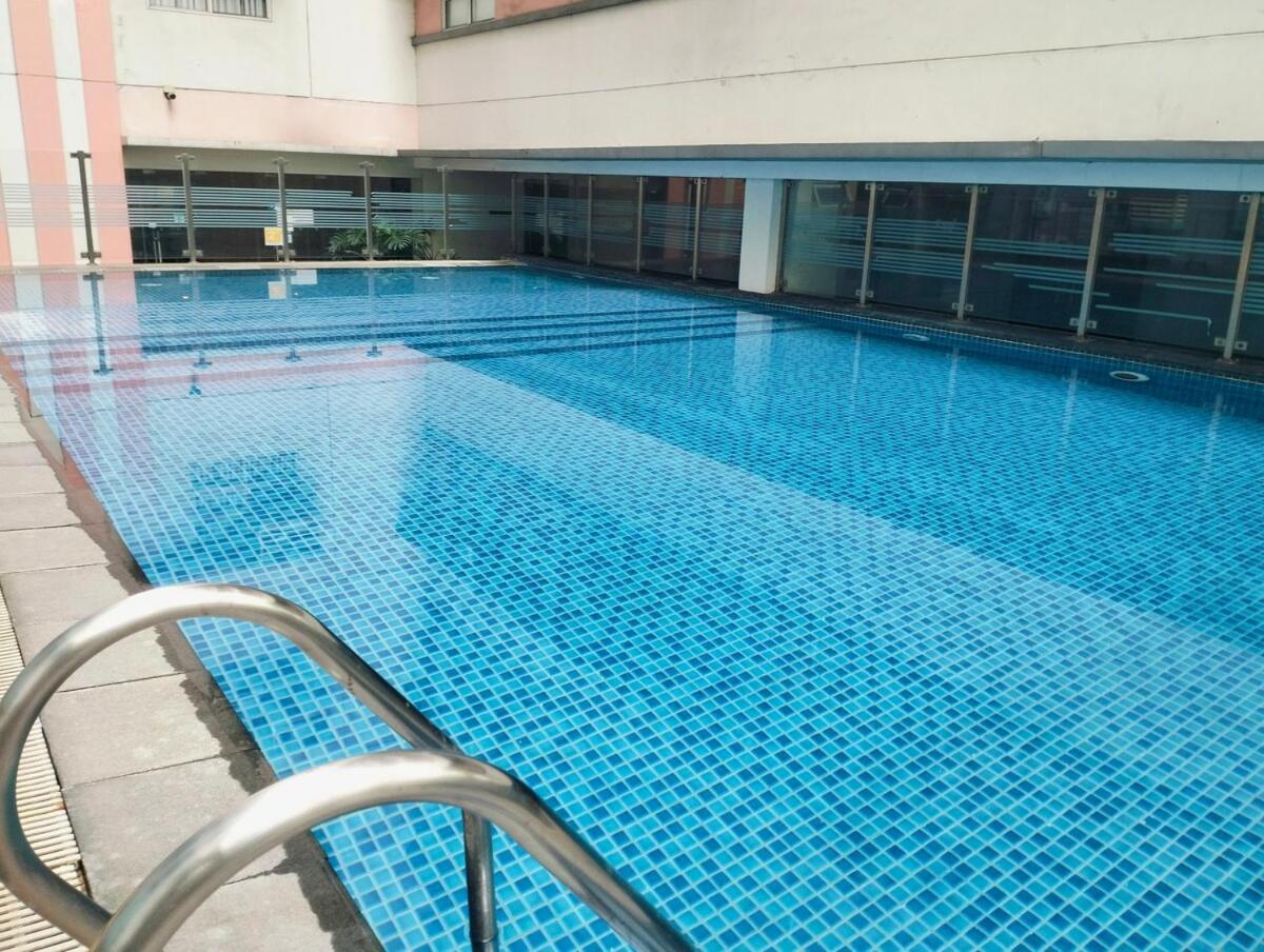 #Affordable Condotel Newport Boulevard
