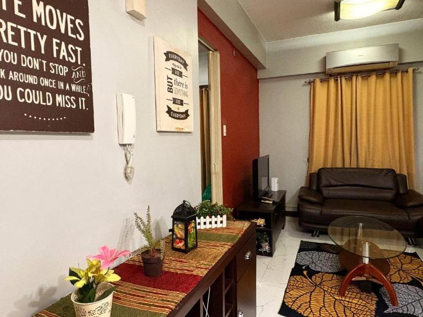 Super Cozy Apartment-Newport Boulevard