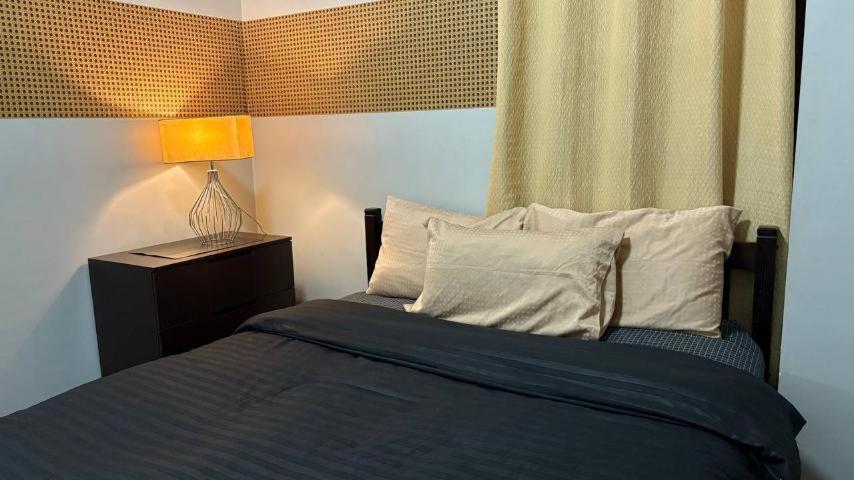 Super Cozy Apartment-Newport Boulevard