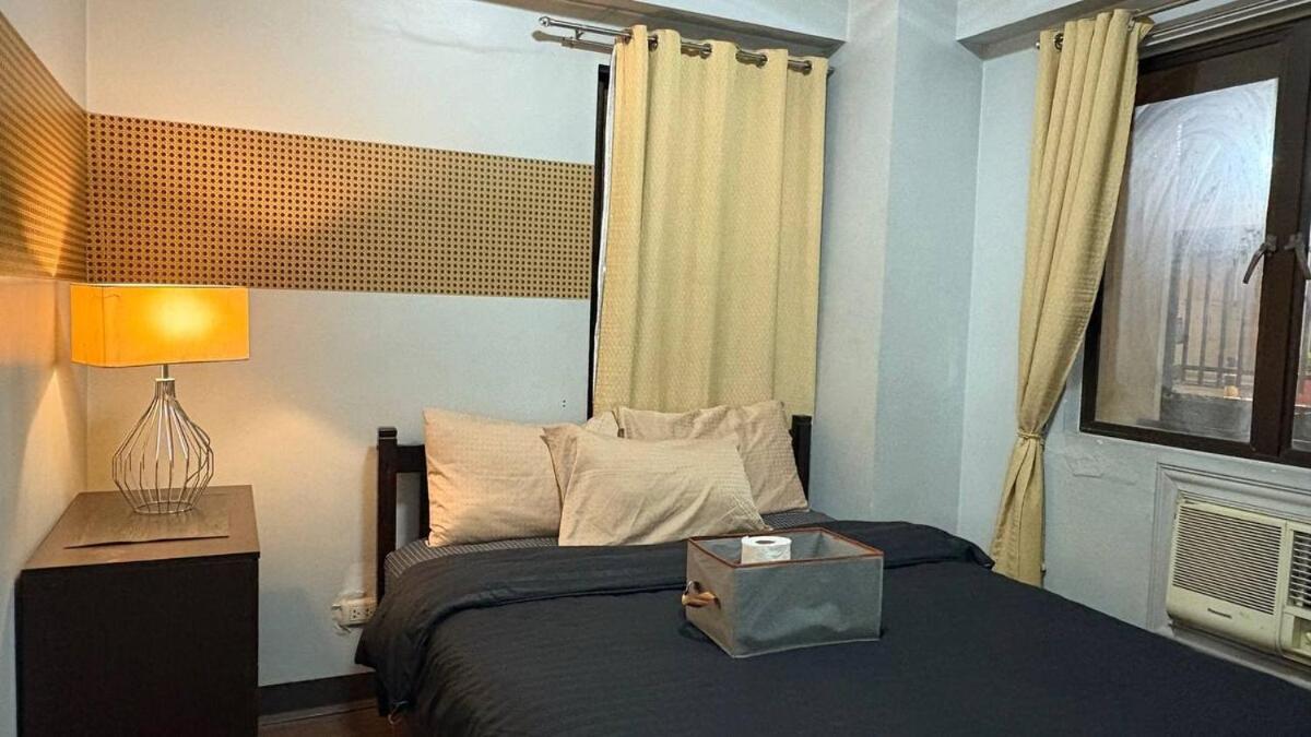 Super Cozy Apartment-Newport Boulevard