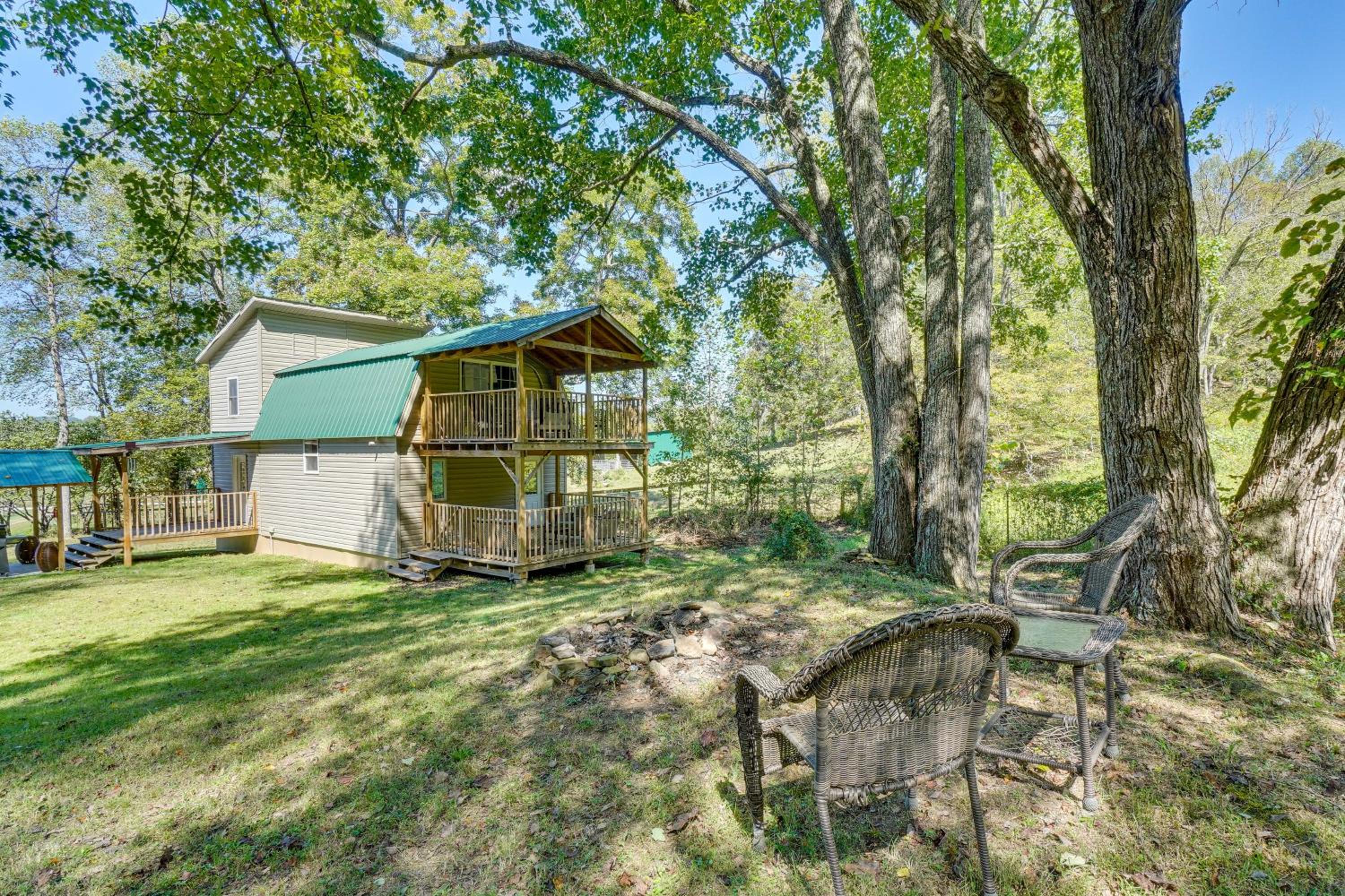 Peaceful and Private! Pet-Friendly Williamsburg Home