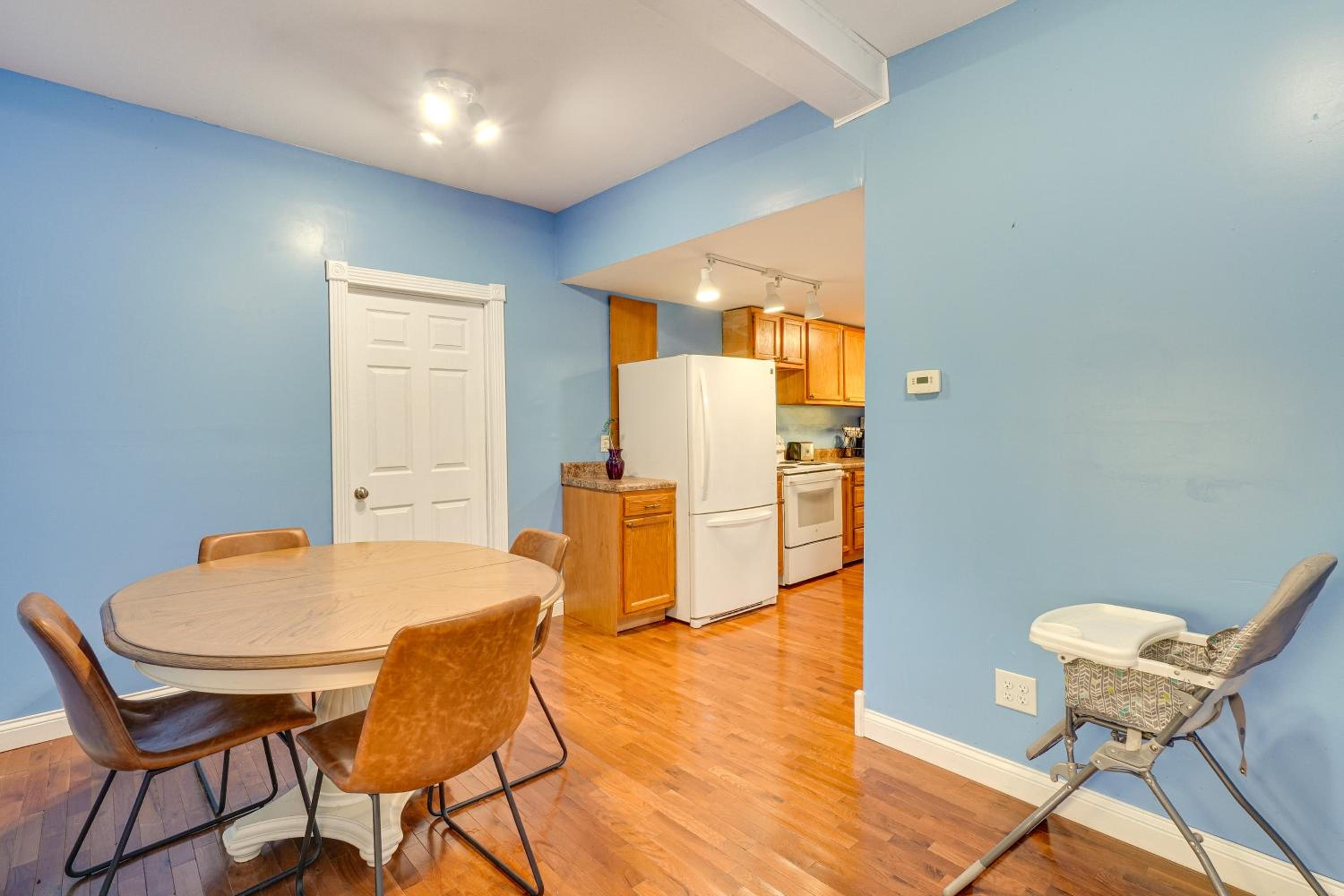 Peaceful and Private! Pet-Friendly Williamsburg Home