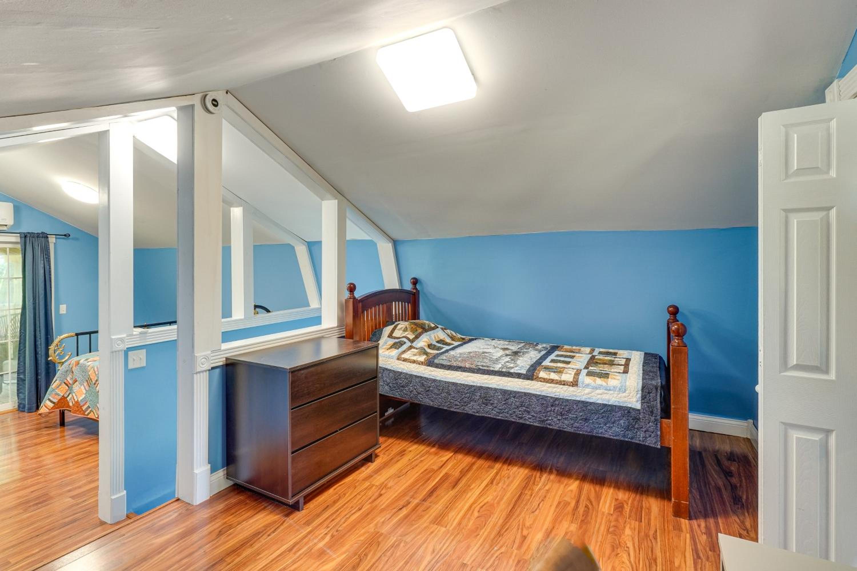 Peaceful and Private! Pet-Friendly Williamsburg Home