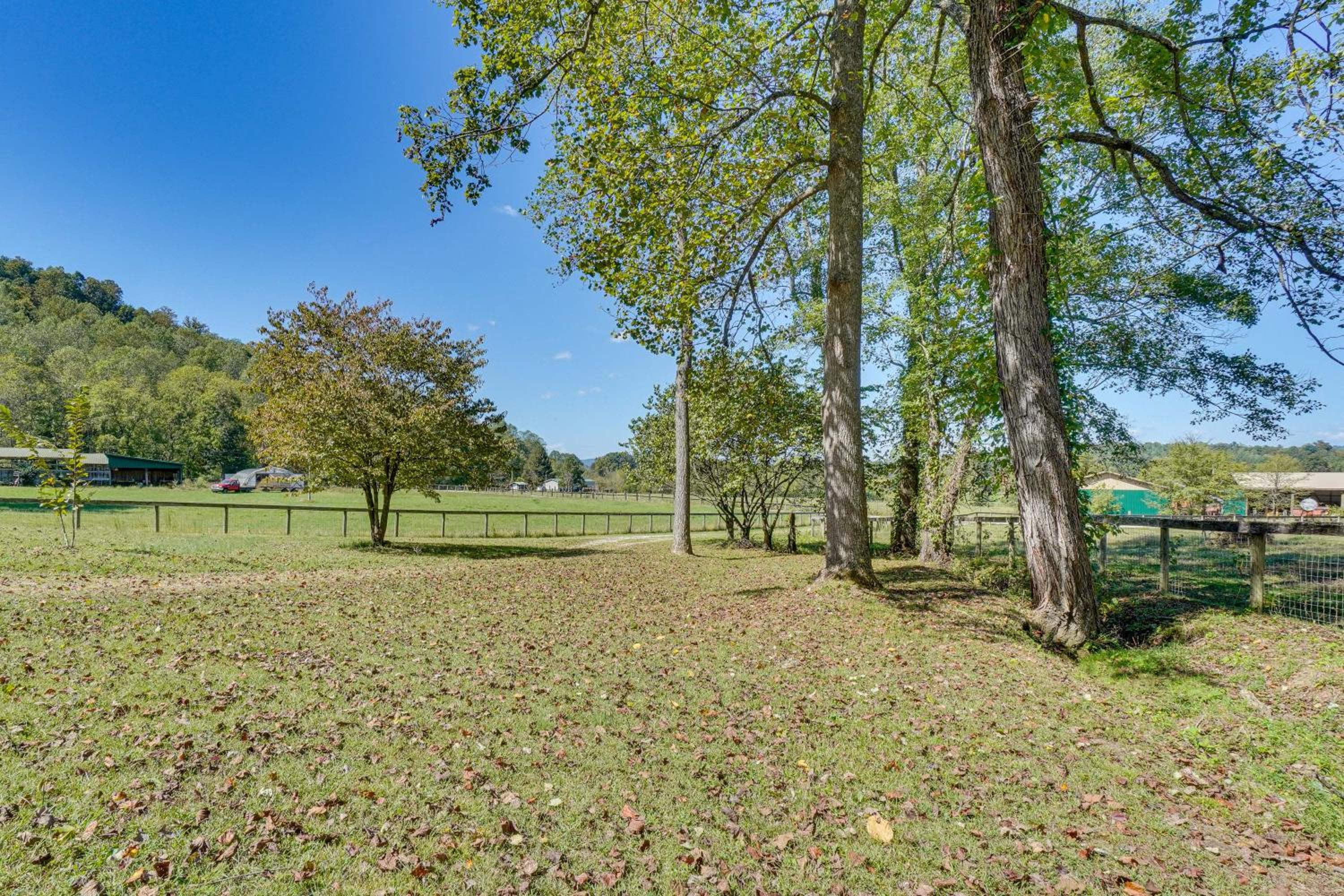 Peaceful and Private! Pet-Friendly Williamsburg Home