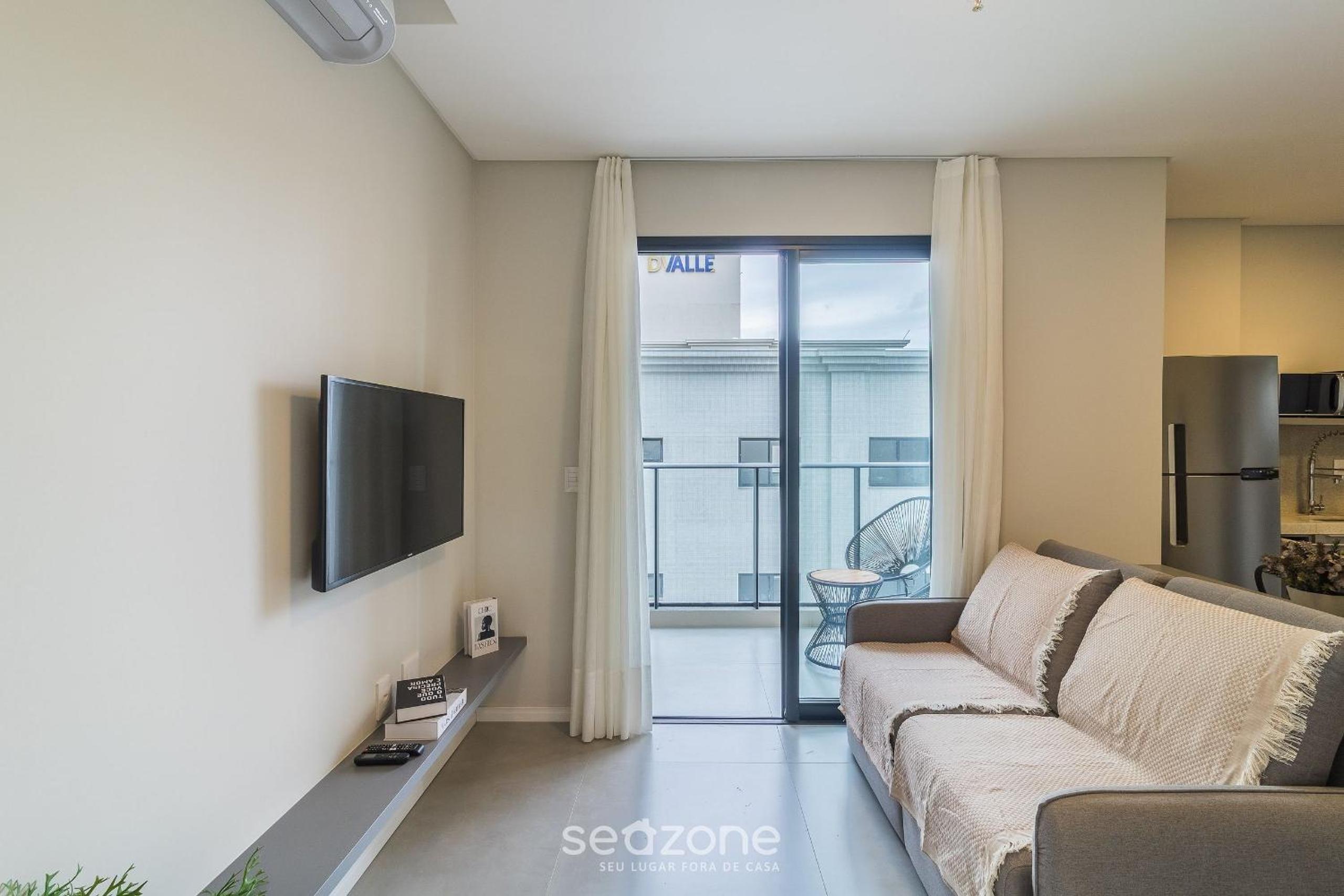 Your exclusive stay just steps from the sea in Meia Praia - FFS!