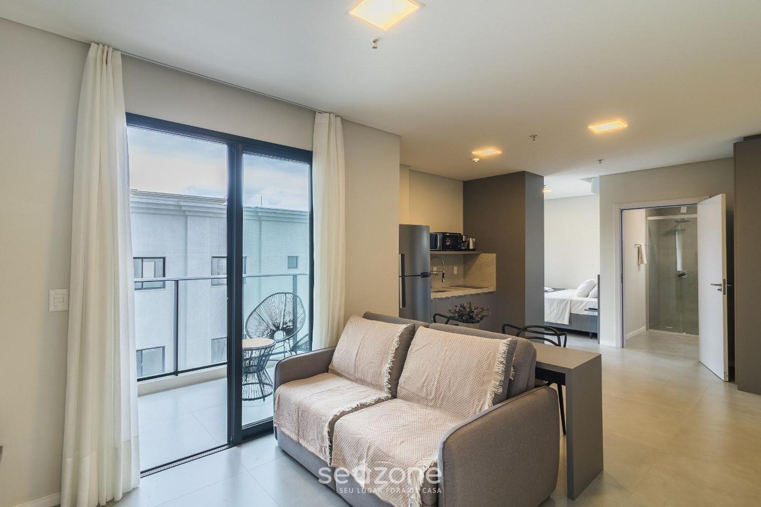 Your exclusive stay just steps from the sea in Meia Praia - FFS!