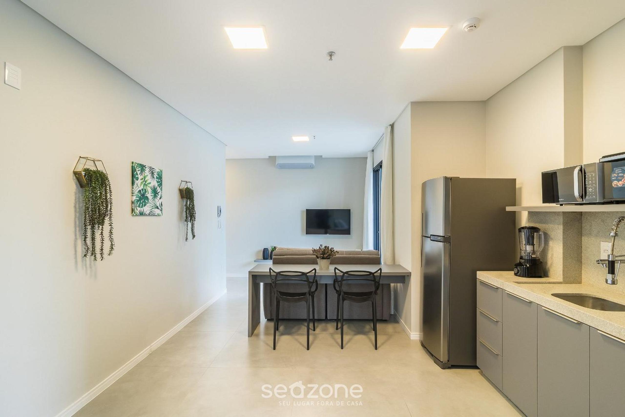 Your exclusive stay just steps from the sea in Meia Praia - FFS!