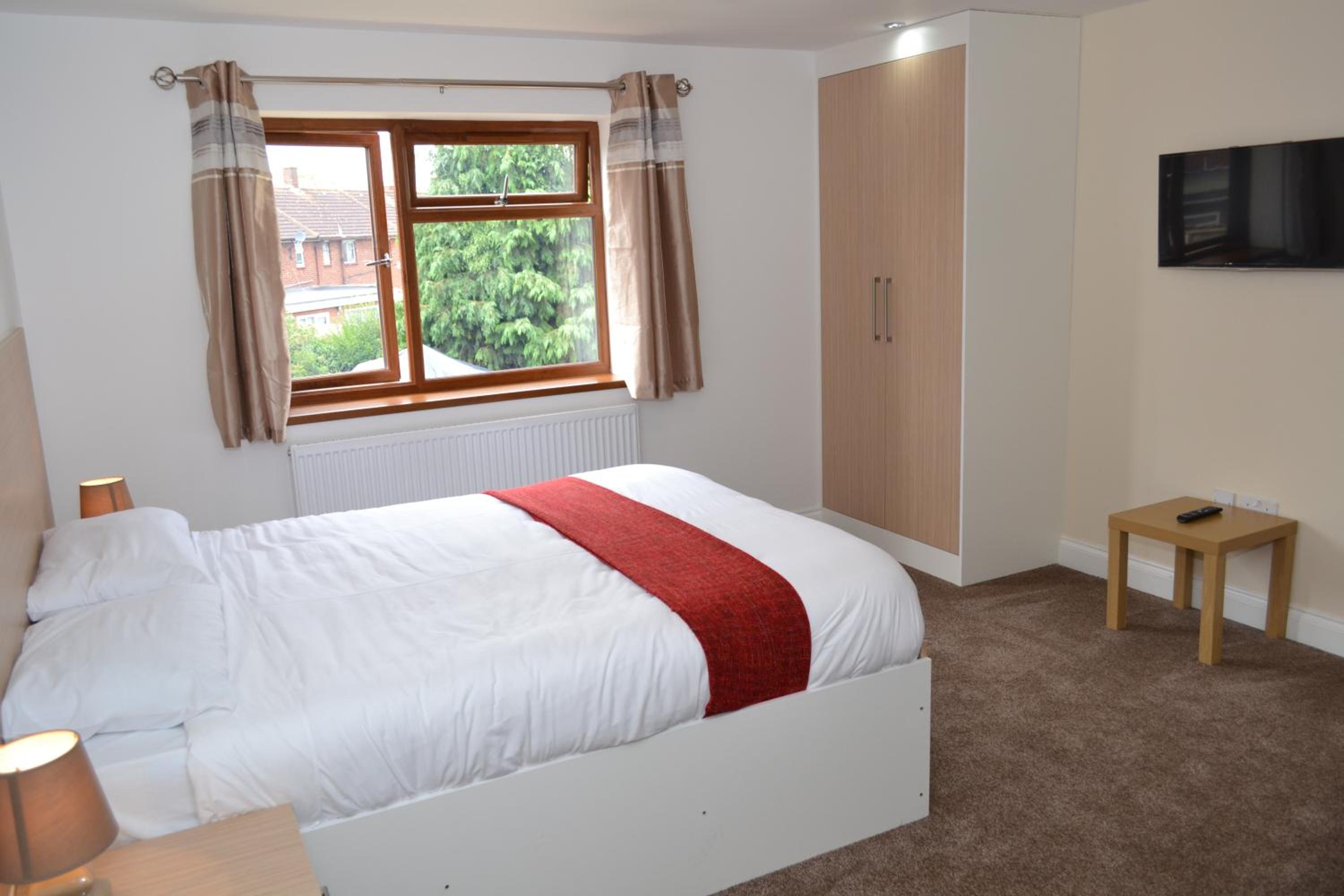 Hounslow Vacations - Heathrow Travellers Hub - Property Image 2