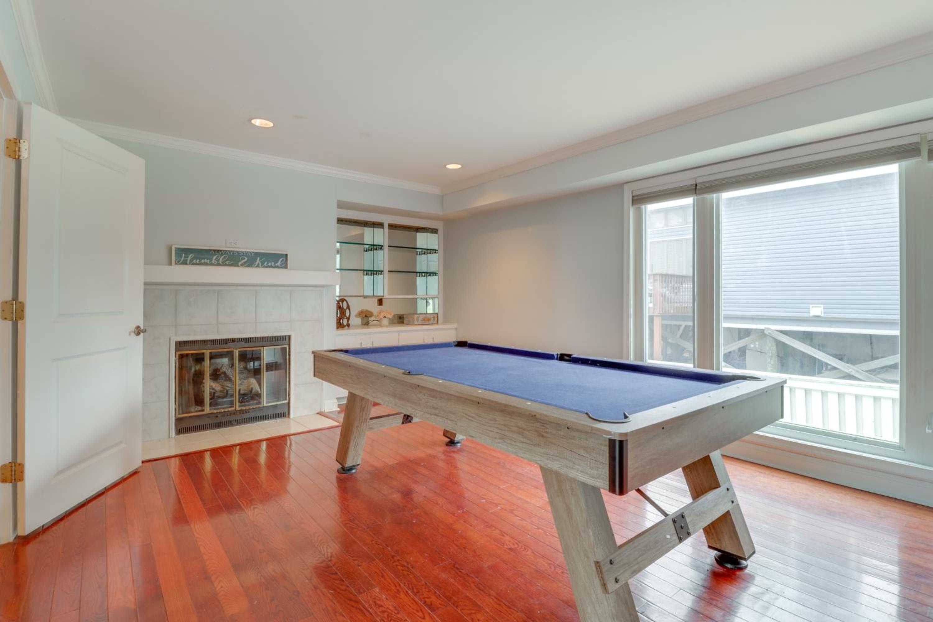 Pets Welcome Beachfront Family Retreat in Norfolk