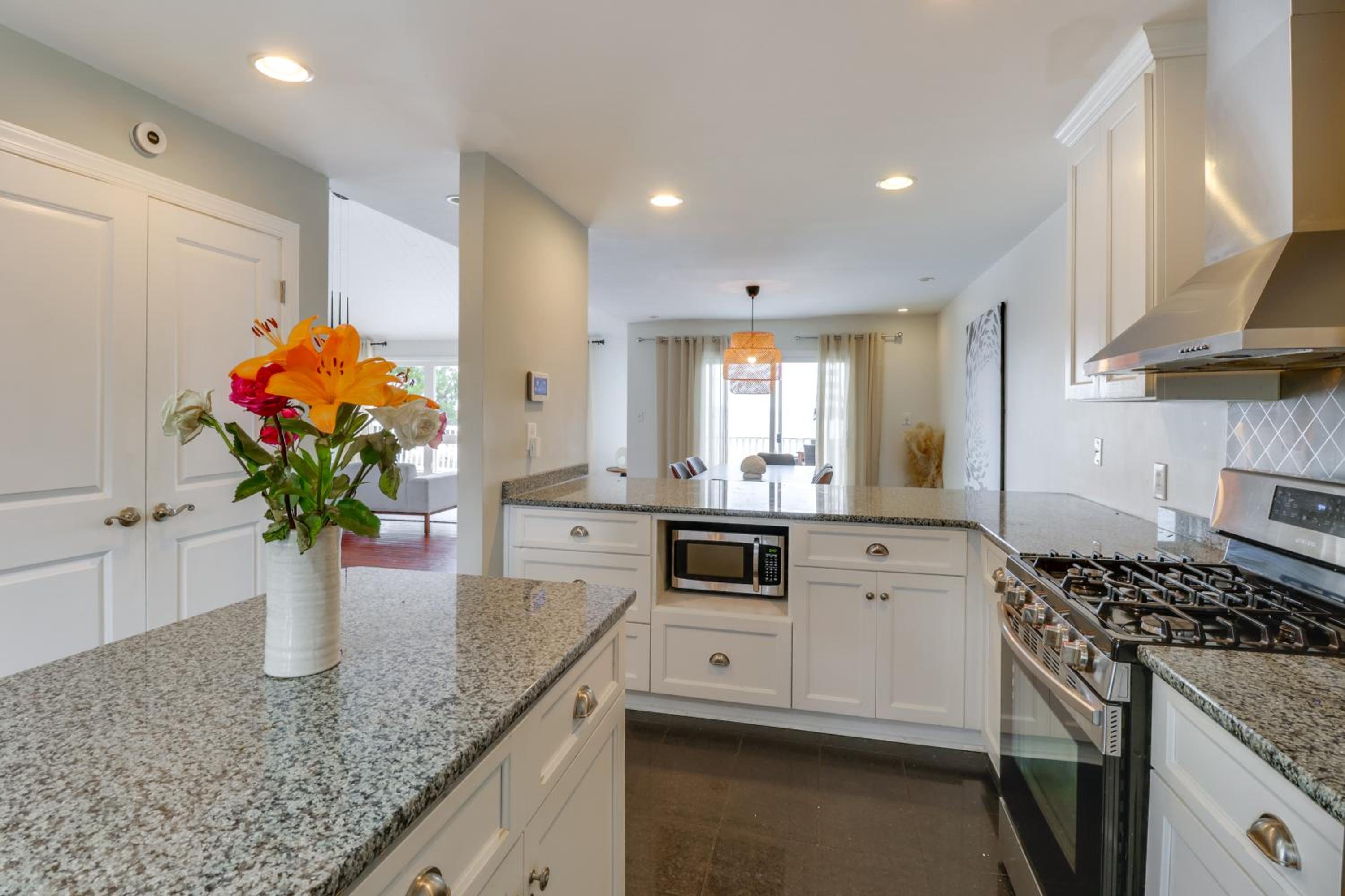 Pets Welcome Beachfront Family Retreat in Norfolk