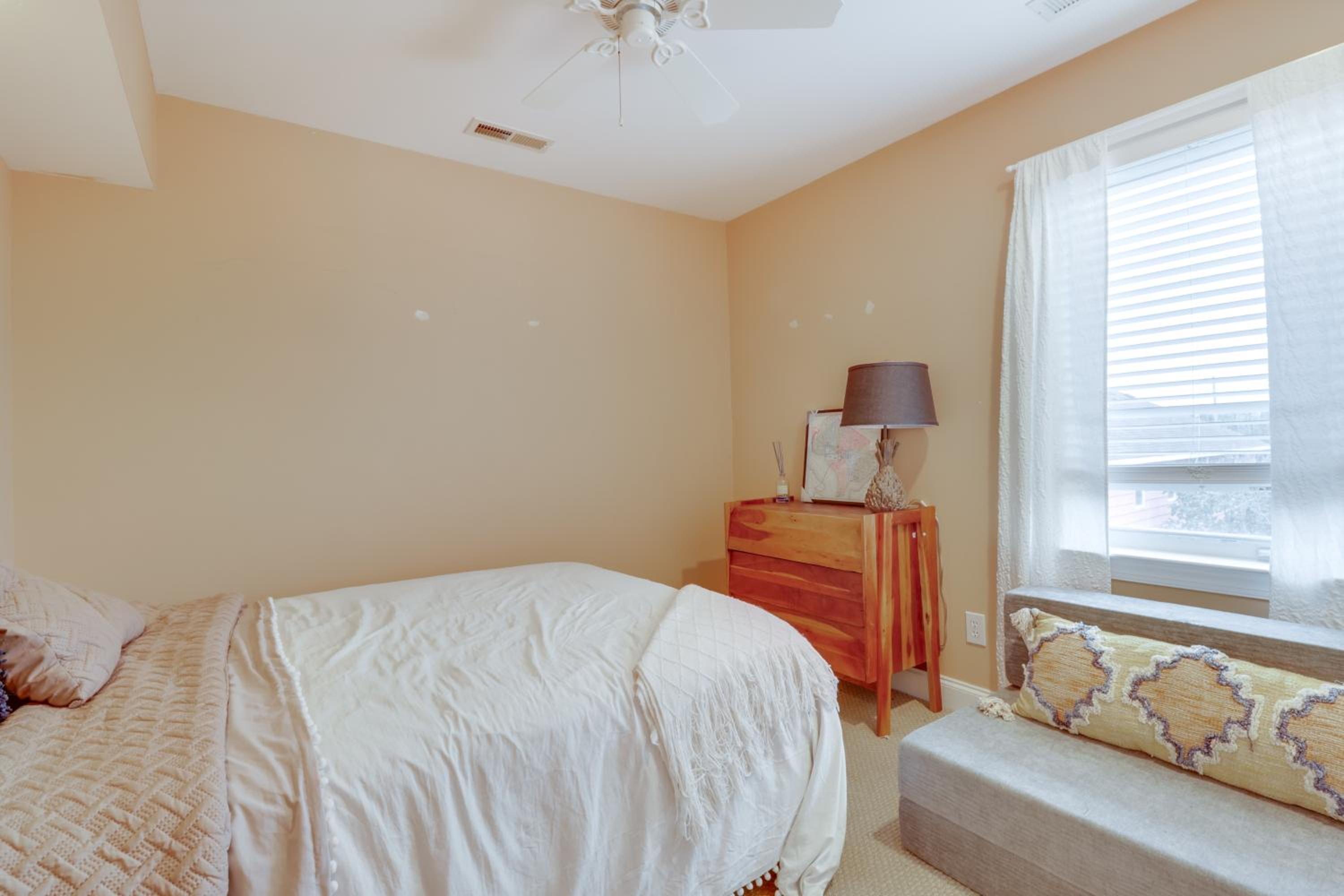 Pets Welcome Beachfront Family Retreat in Norfolk