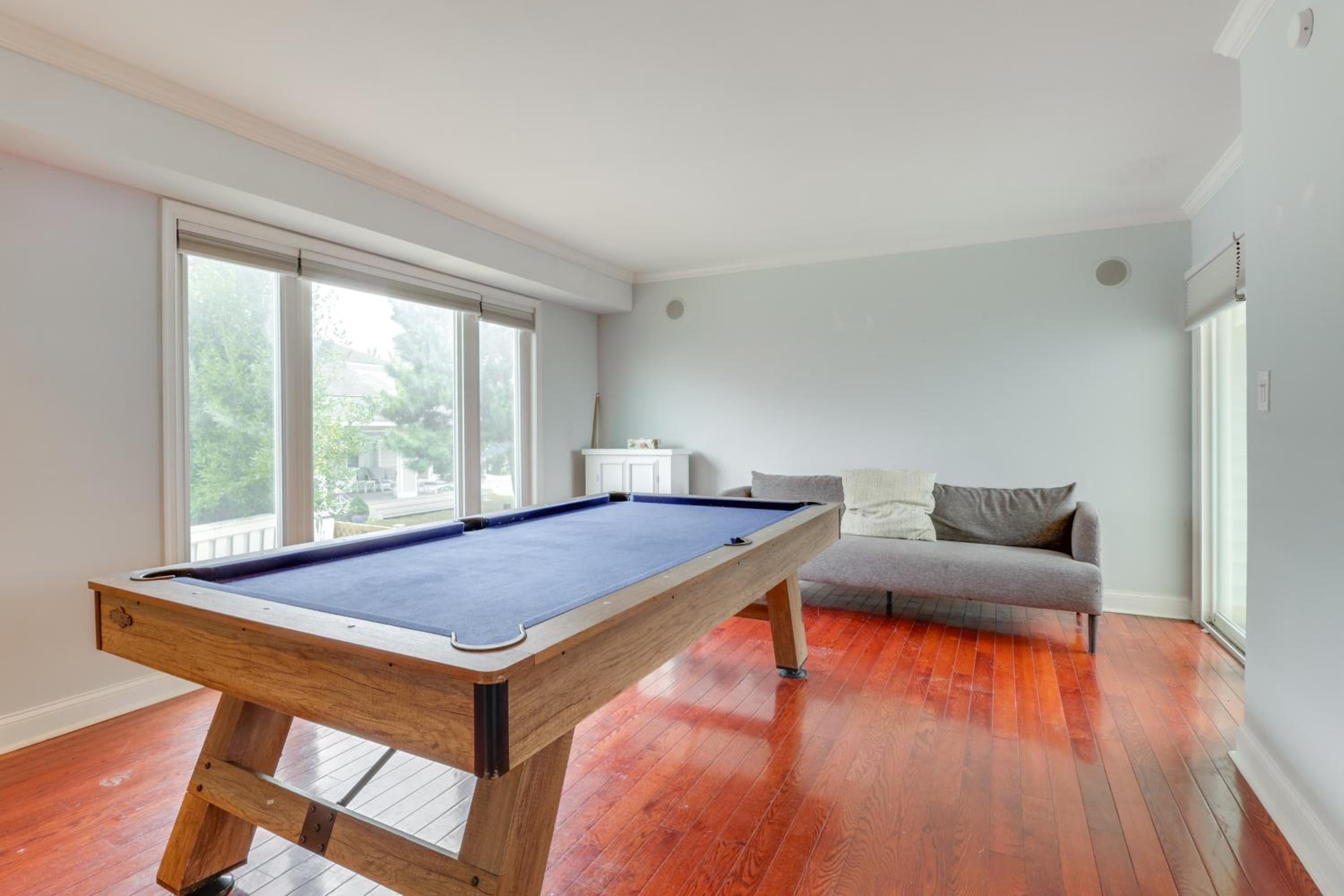 Pets Welcome Beachfront Family Retreat in Norfolk