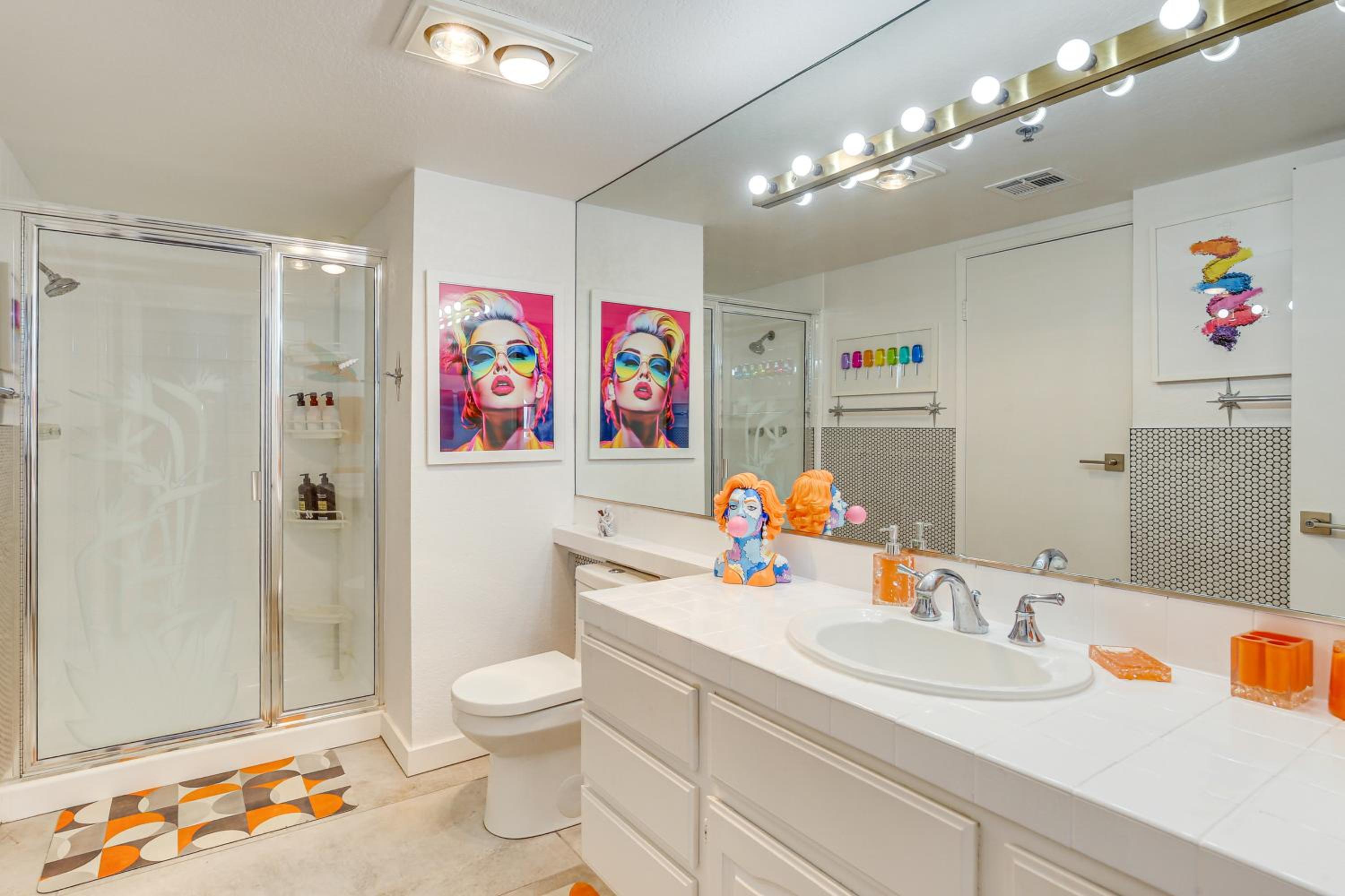 Stroll to Dtwn, Pools and Tennis Palm Springs Condo