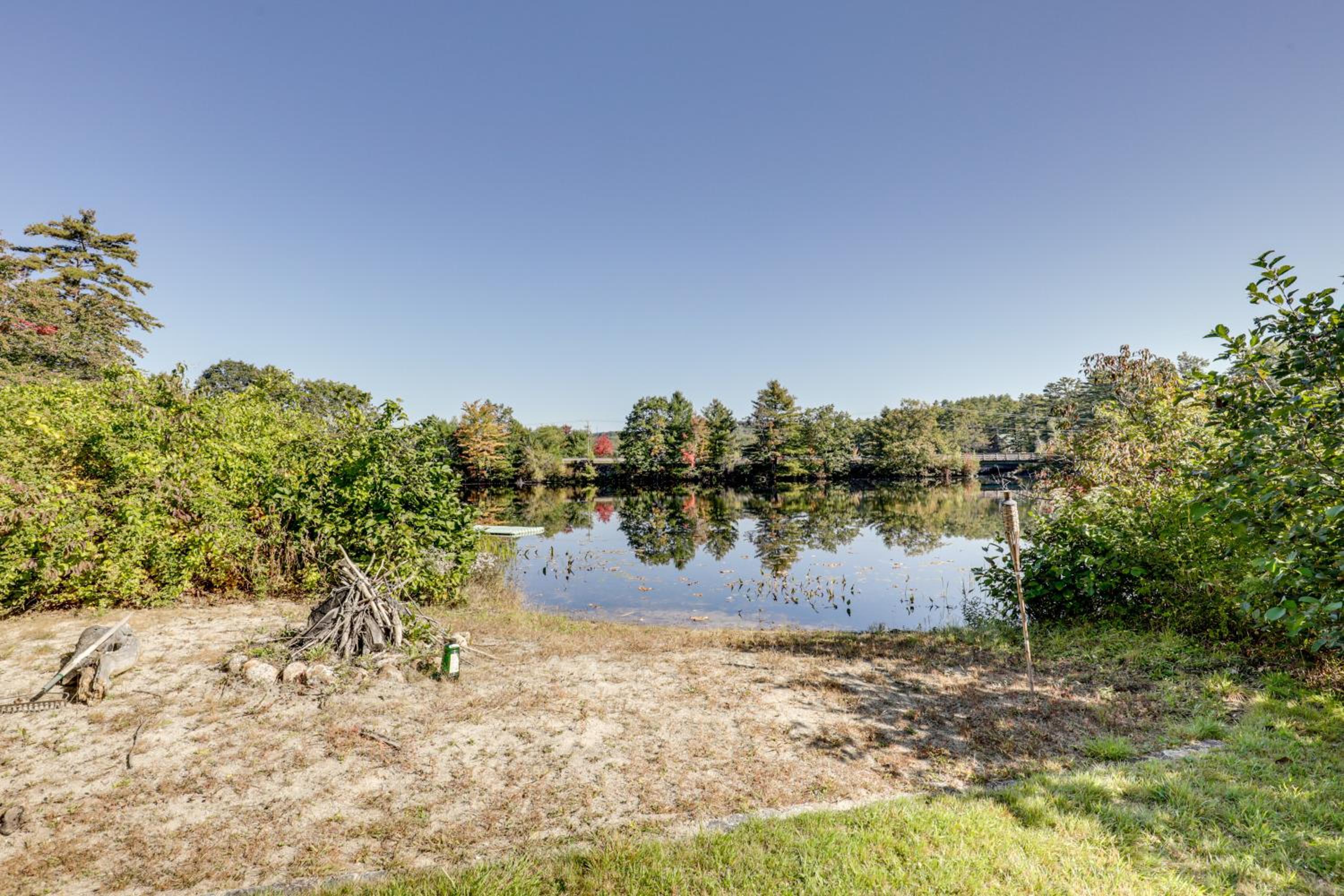 All-Season Lakefront Escape 8 Mi to Mount Sunapee