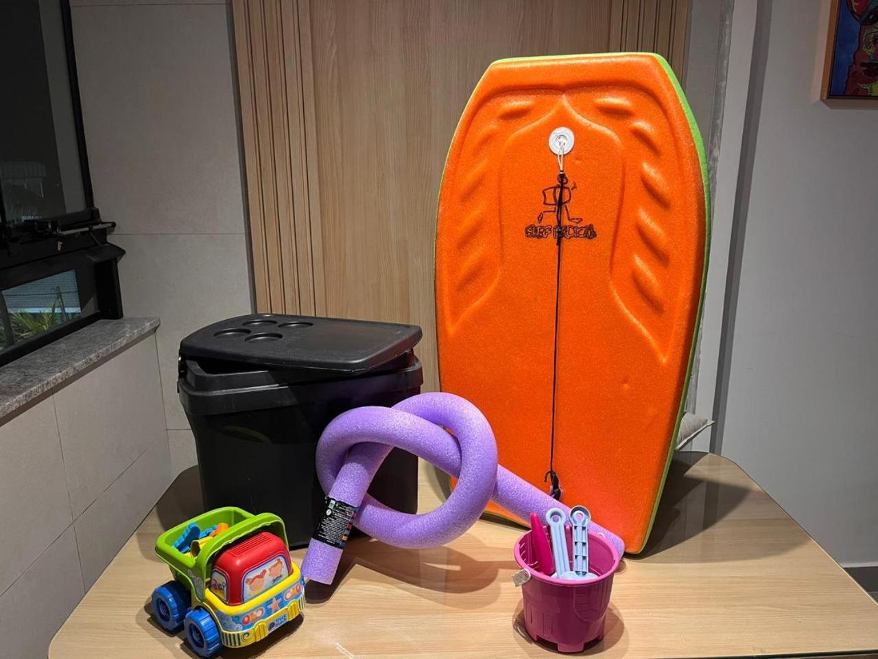 Premium Central 4mim a pé da praia flat completo climatizado