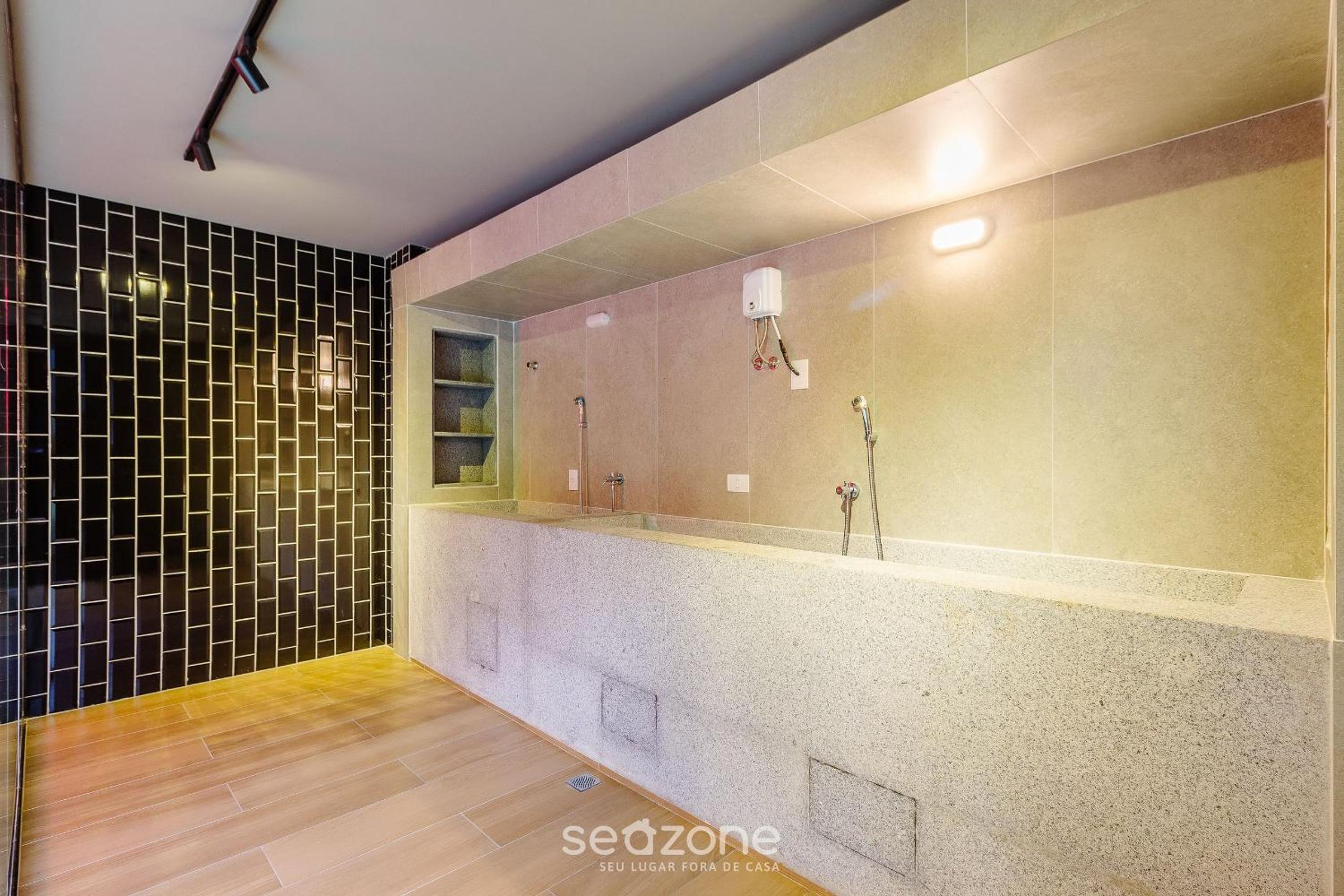 Building w/ Pool and Gym in Paraíso - ONP