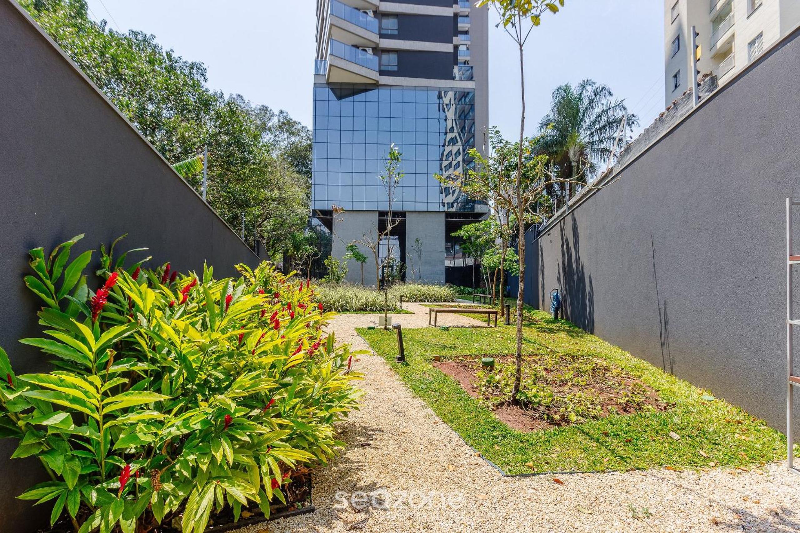 Building w/ Pool and Gym in Paraíso - ONP