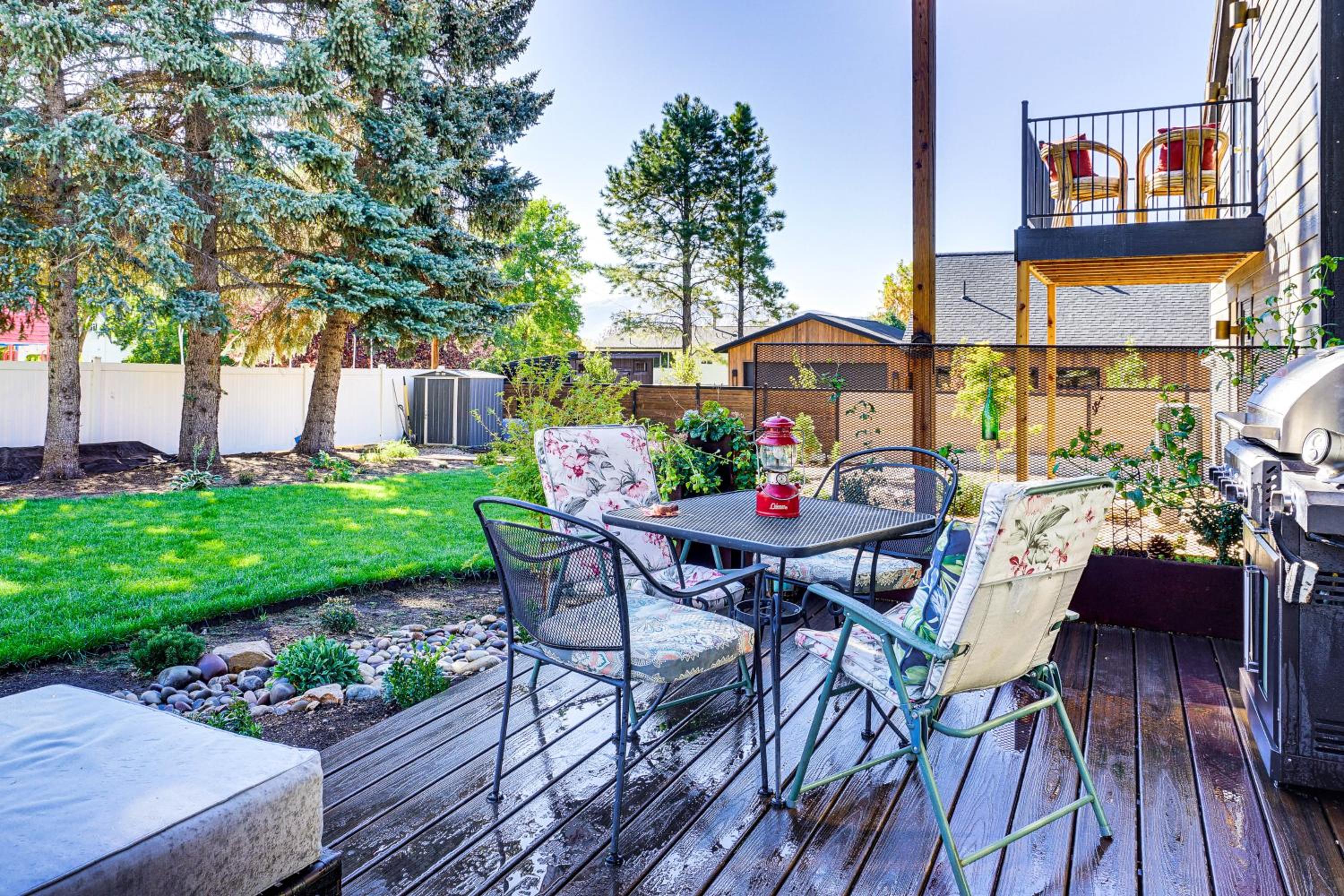 17 Mi to Sundance Mtn Home with Shared Yard