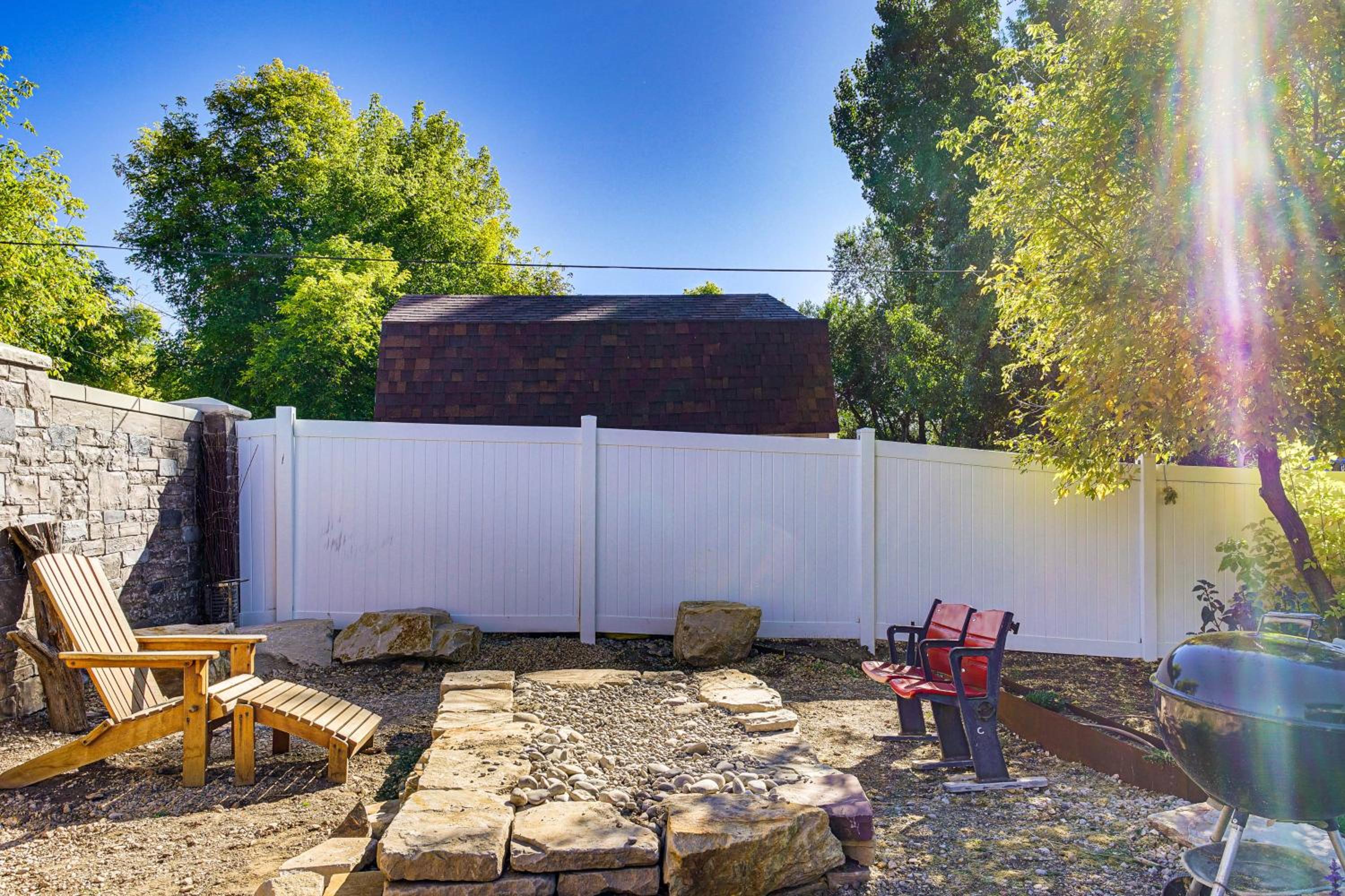 17 Mi to Sundance Mtn Home with Shared Yard