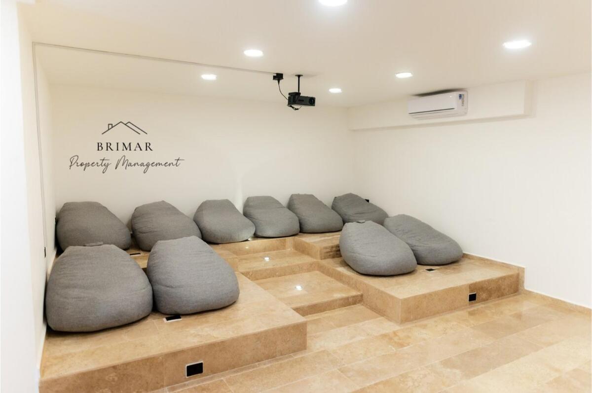 PH 3BR Jacuzzi beach club pass