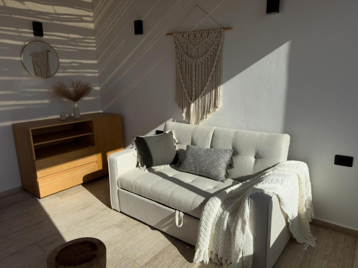 PH 3BR Jacuzzi beach club pass