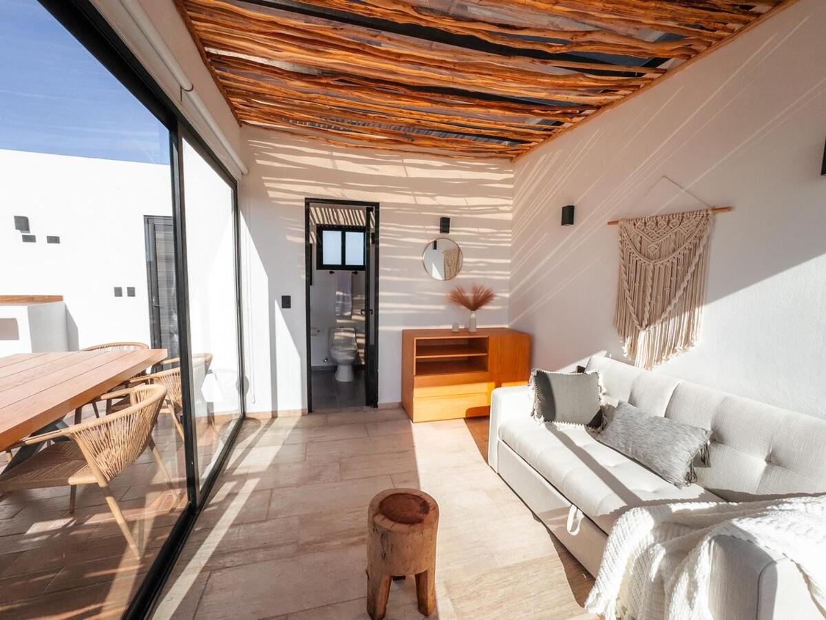 PH 3BR Jacuzzi beach club pass