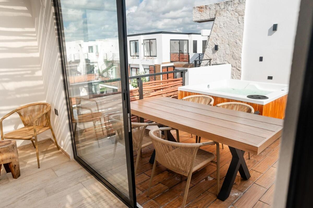 PH 3BR Jacuzzi beach club pass