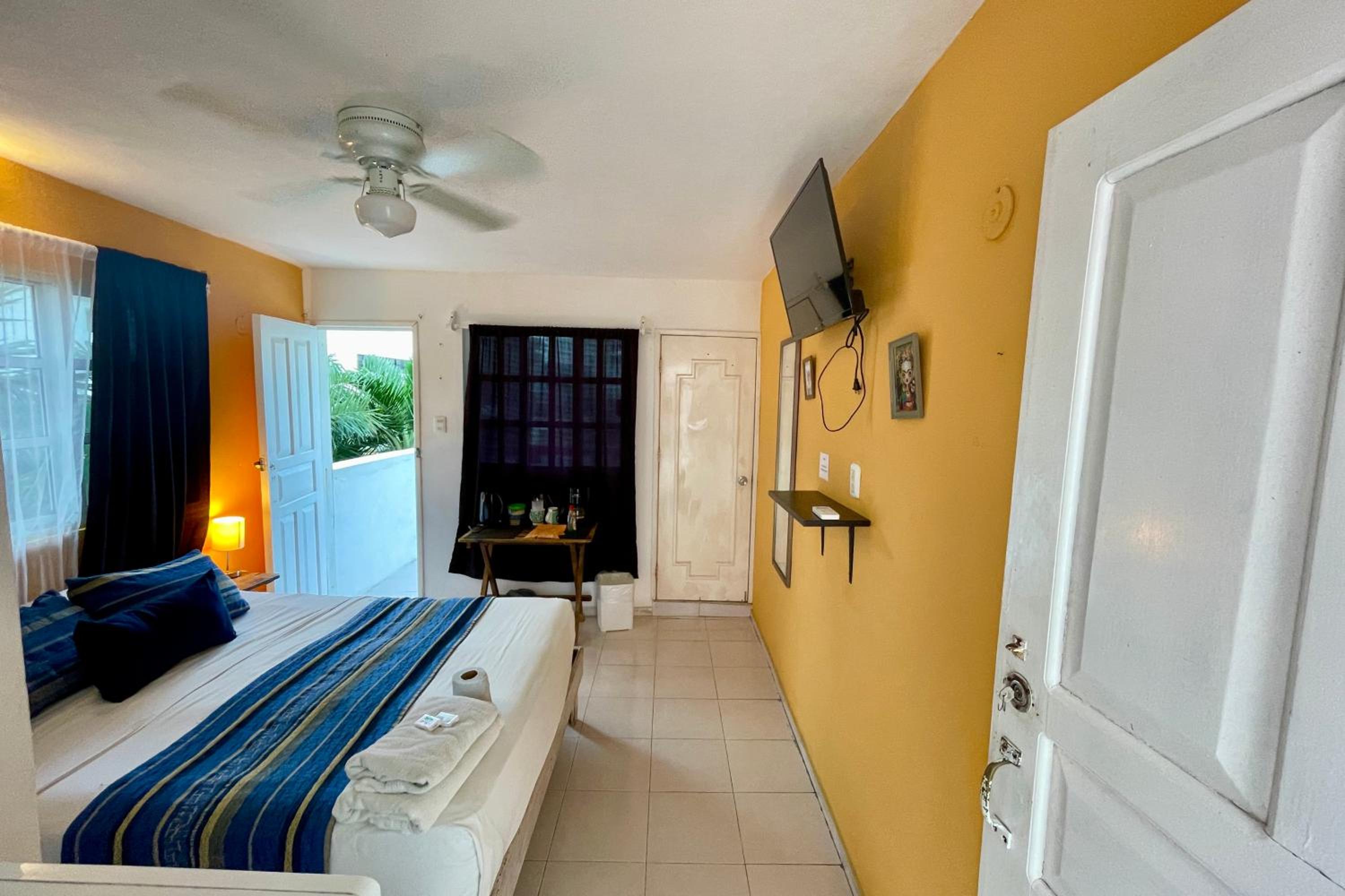 Balcony Studio in Downtown Isla Mujeres