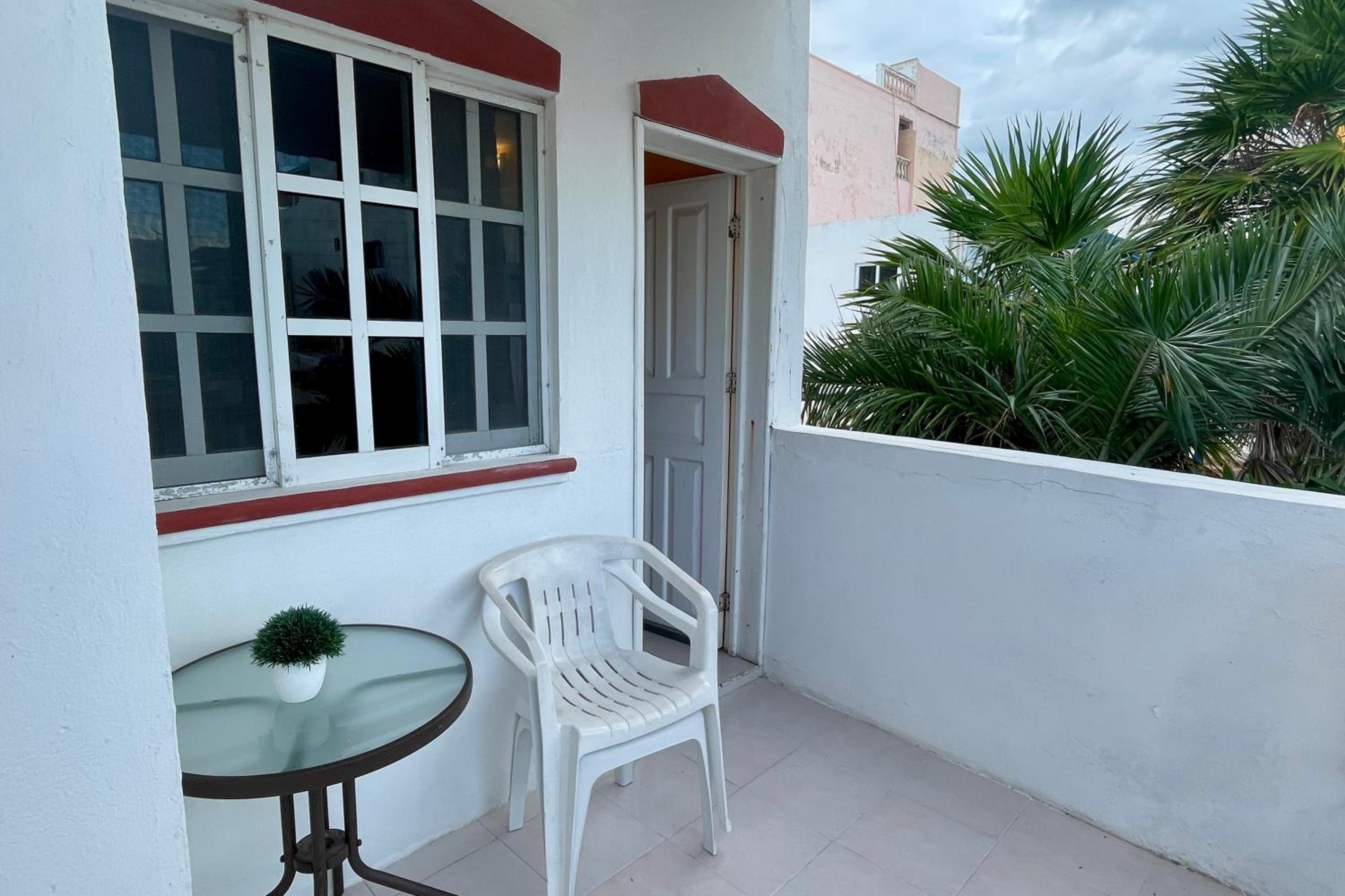Balcony Studio in Downtown Isla Mujeres