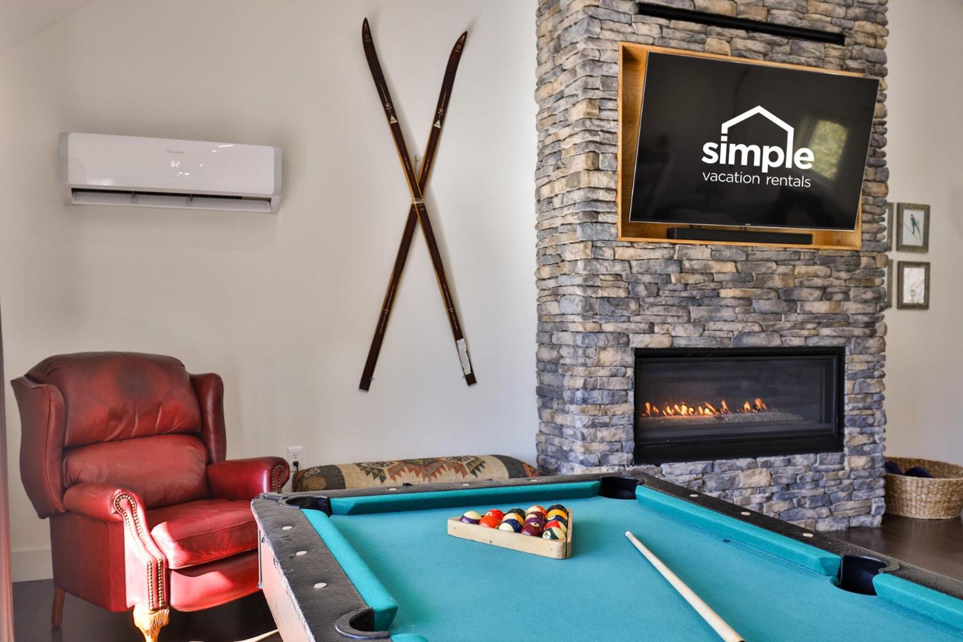Chalet 91 at Killington - 4BR Luxury Lodge with Hot Tub, Sauna, Pool Table