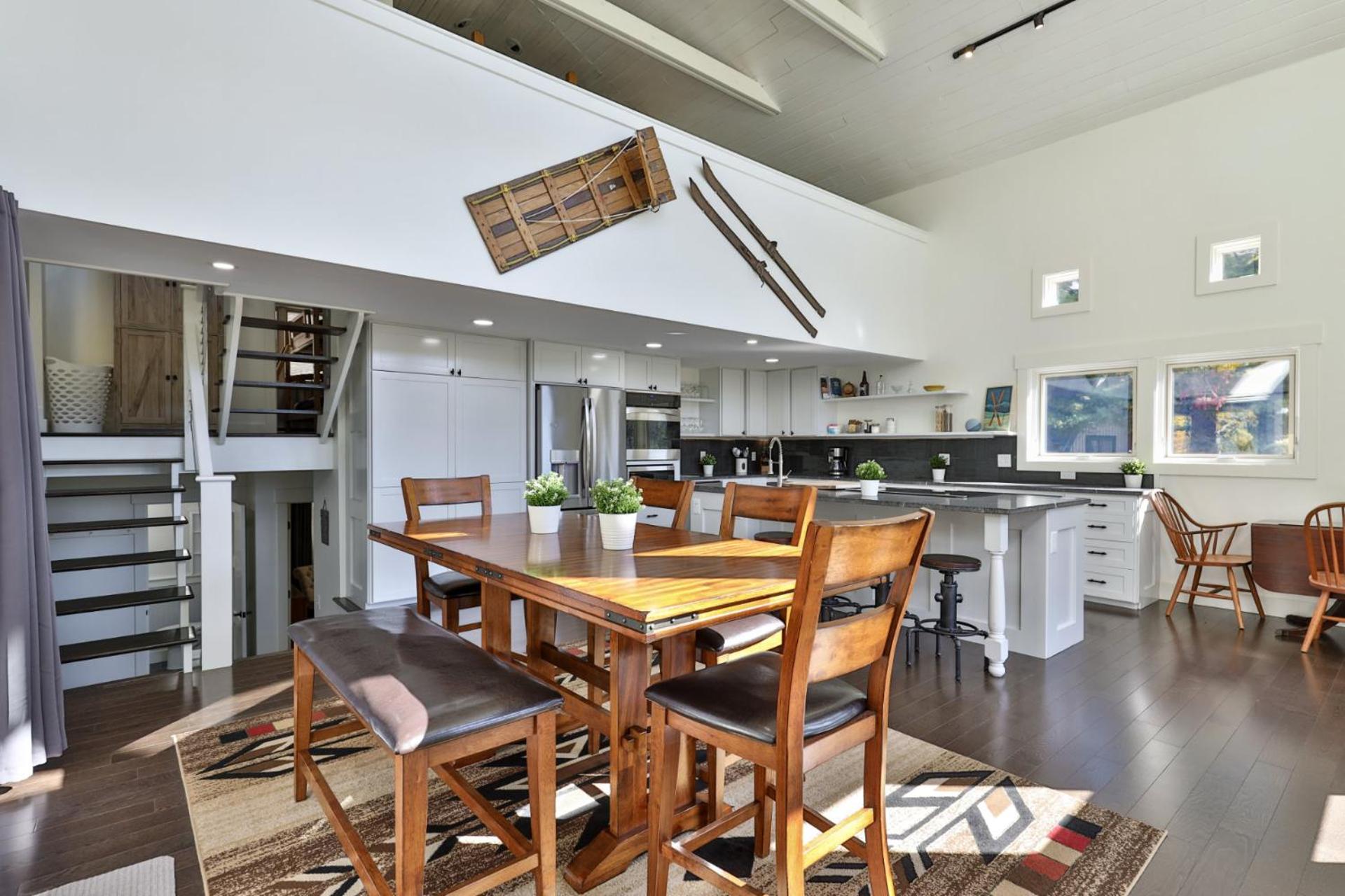 Chalet 91 at Killington - 4BR Luxury Lodge with Hot Tub, Sauna, Pool Table
